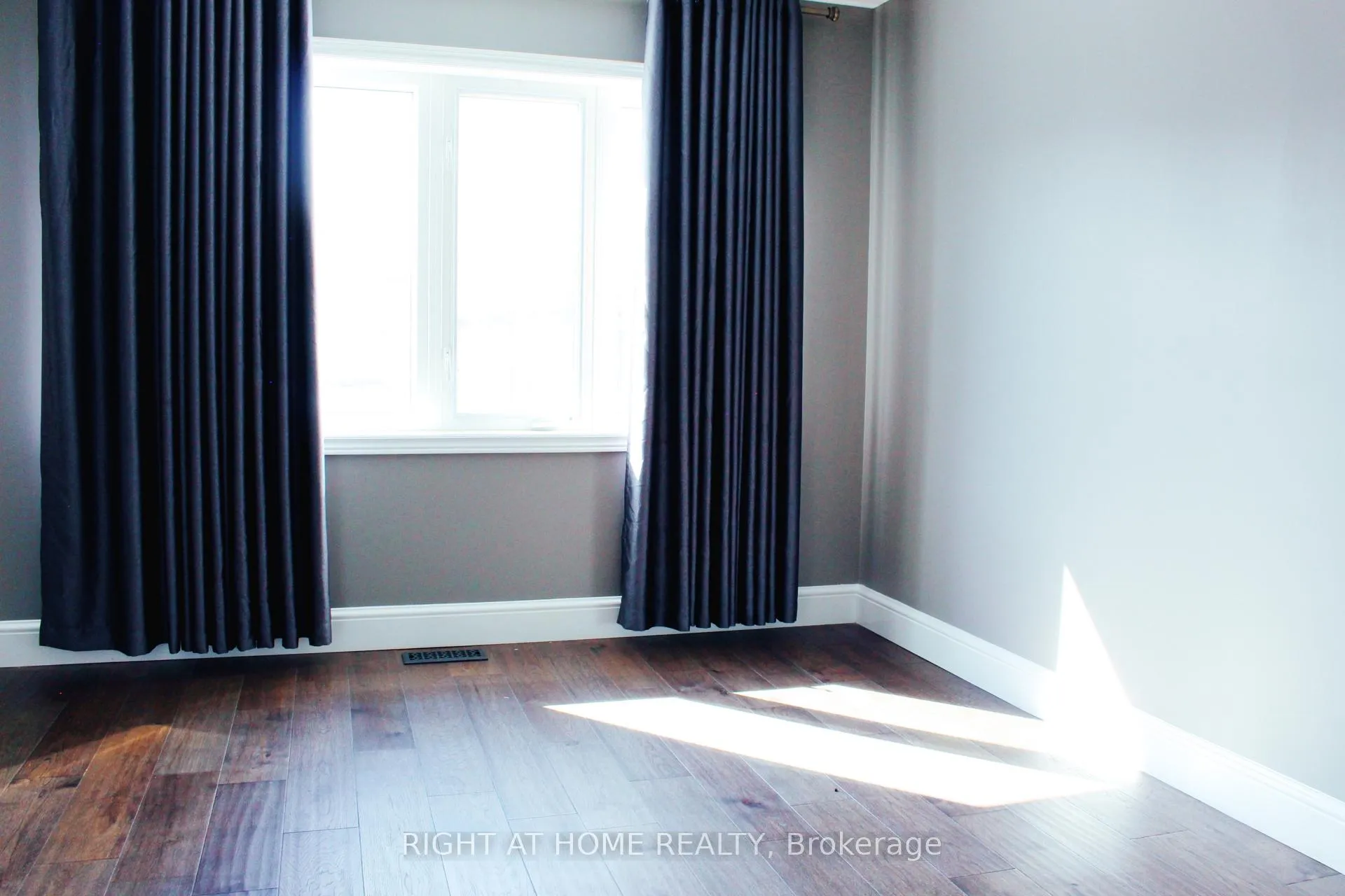 Photo 19 of 38 Bosco Drive, Vaughan, Vellore Village — HOMEH