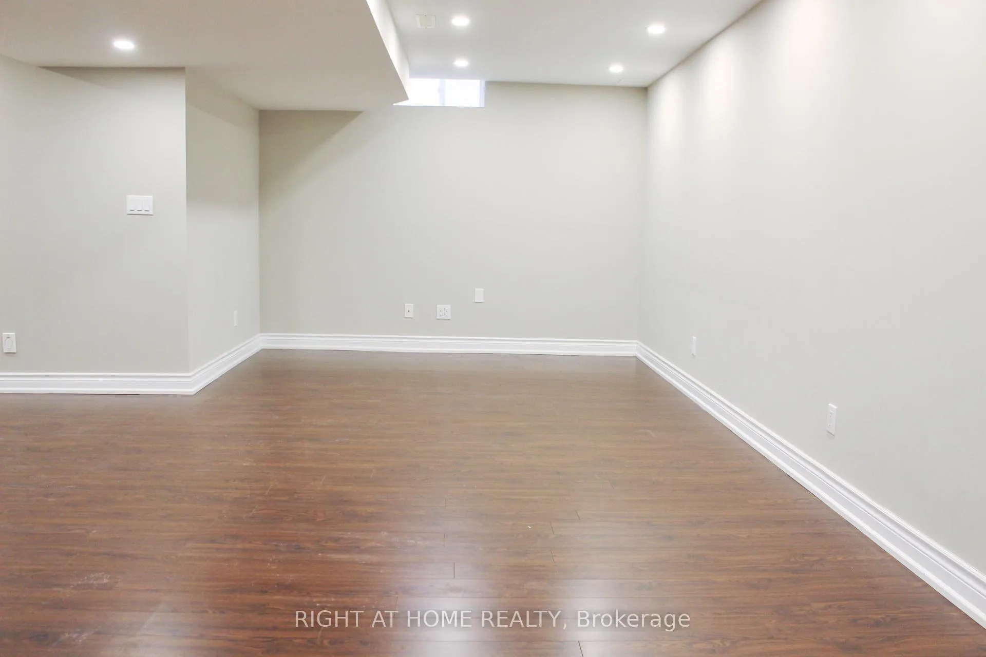 Photo 23 of 38 Bosco Drive, Vaughan, Vellore Village — HOMEH