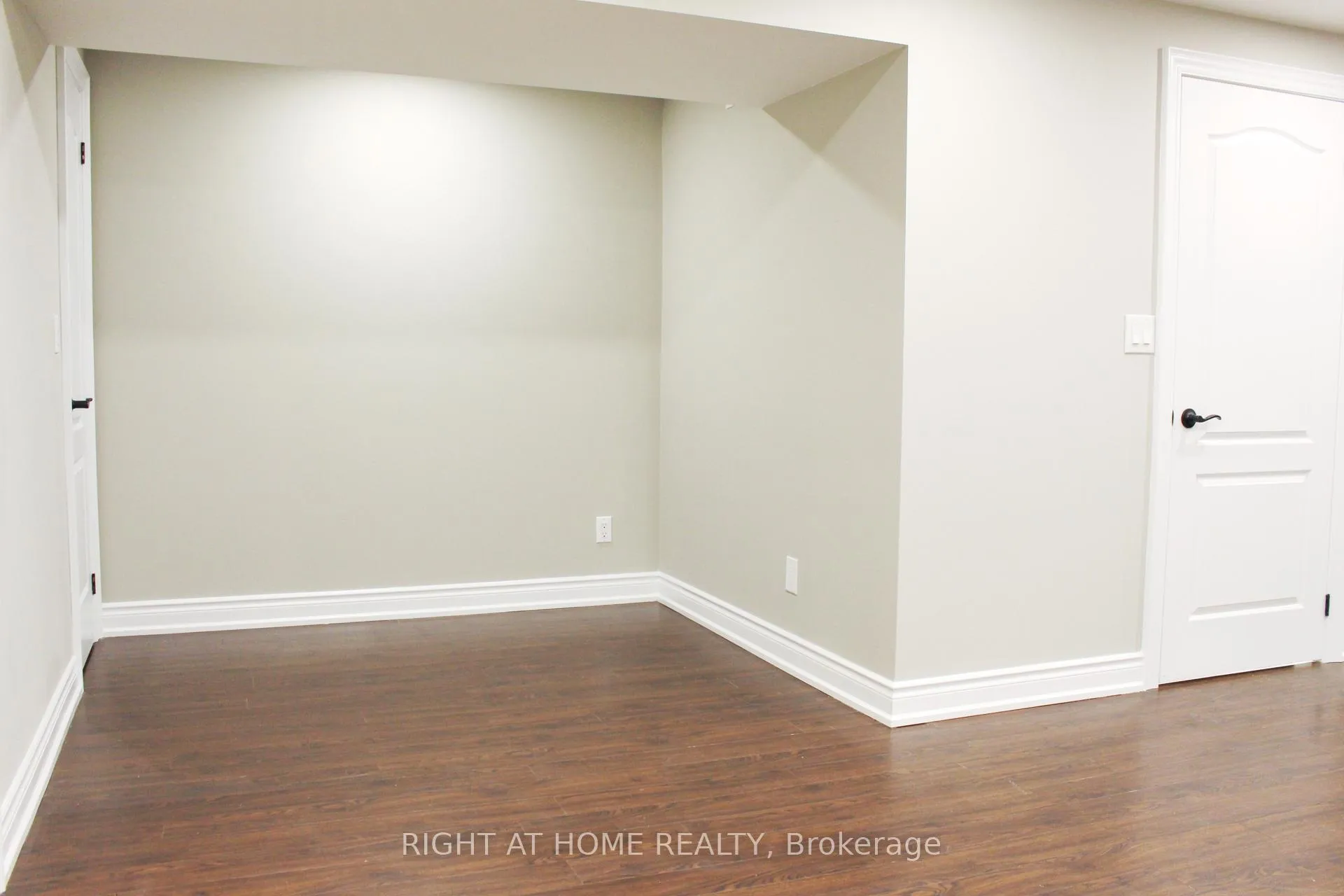 Photo 26 of 38 Bosco Drive, Vaughan, Vellore Village — HOMEH
