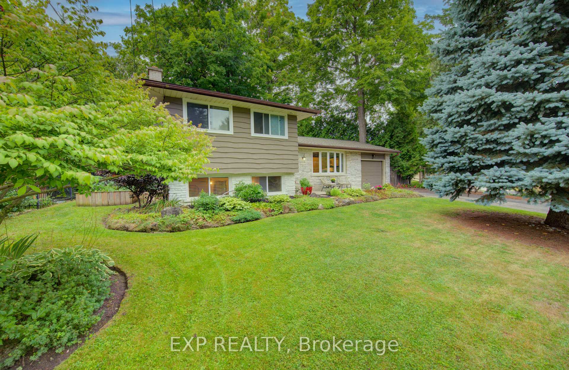 Front of 47 Hillcrest Lane