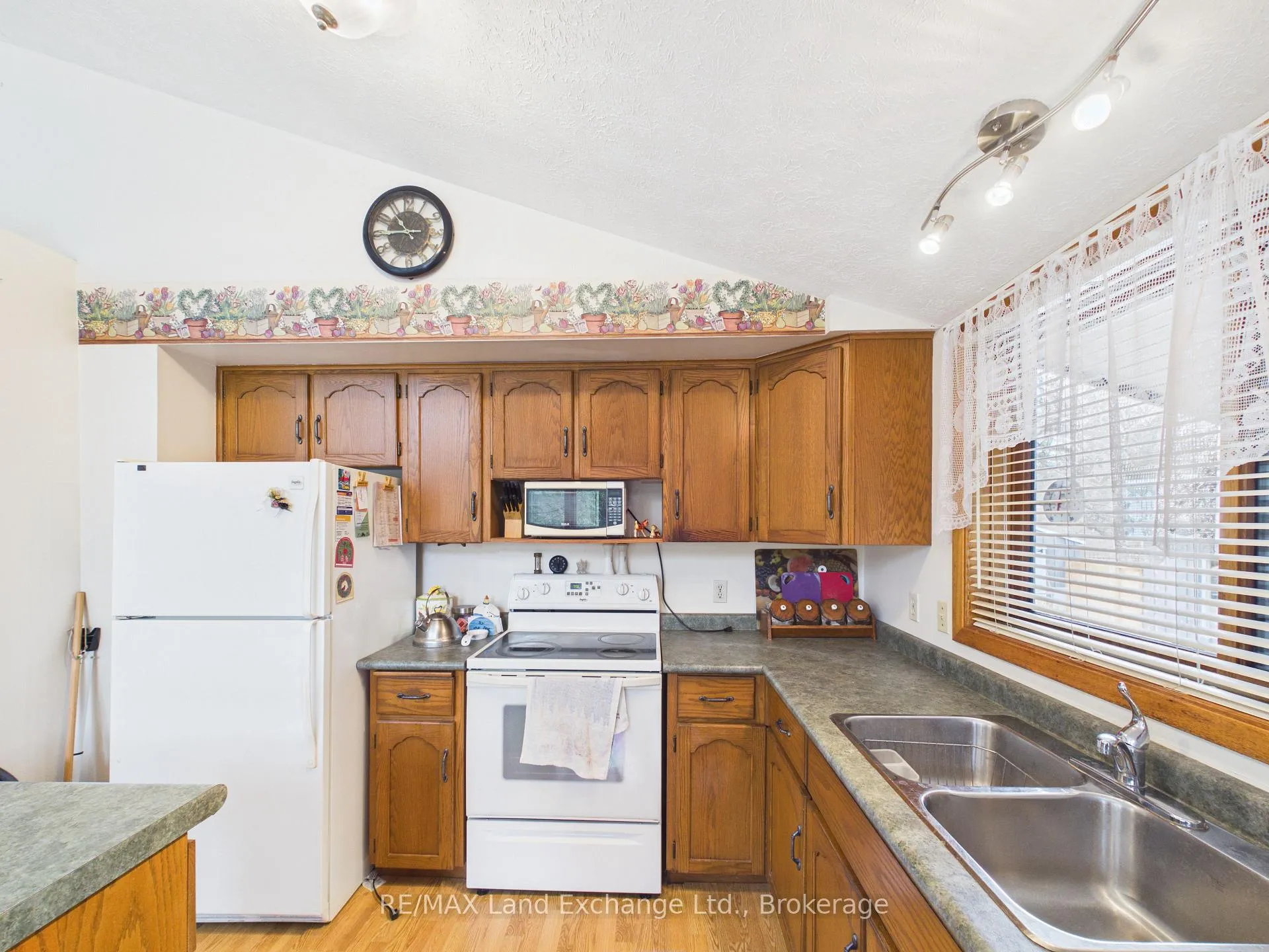 Photo 7 of 144 Bell Drive, Huron-Kinloss — HOMEH