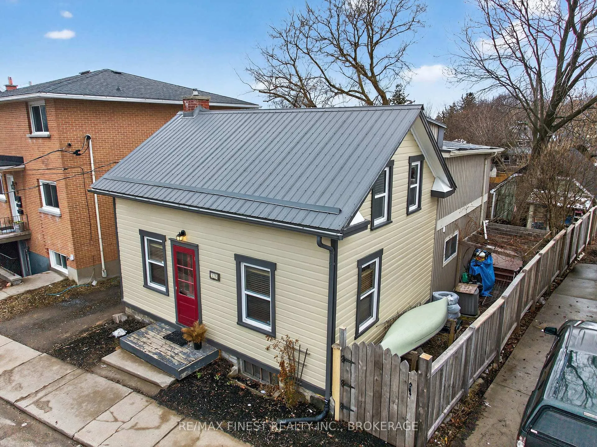 Photo 1 of 15 Cherry Street, Kingston, East of Sir John A. Blvd — HOMEH