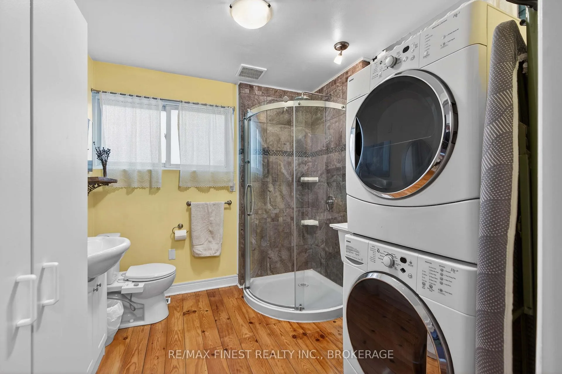 Photo 10 of 15 Cherry Street, Kingston, East of Sir John A. Blvd — HOMEH
