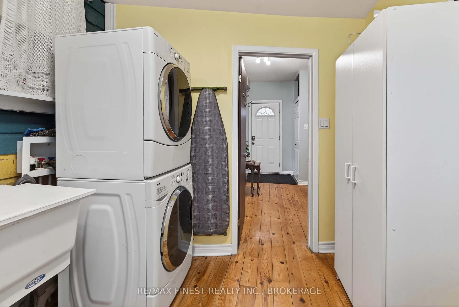 Photo 12 of 15 Cherry Street, Kingston, East of Sir John A. Blvd — HOMEH