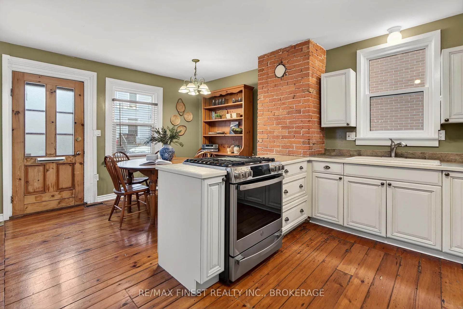 Photo 14 of 15 Cherry Street, Kingston, East of Sir John A. Blvd — HOMEH