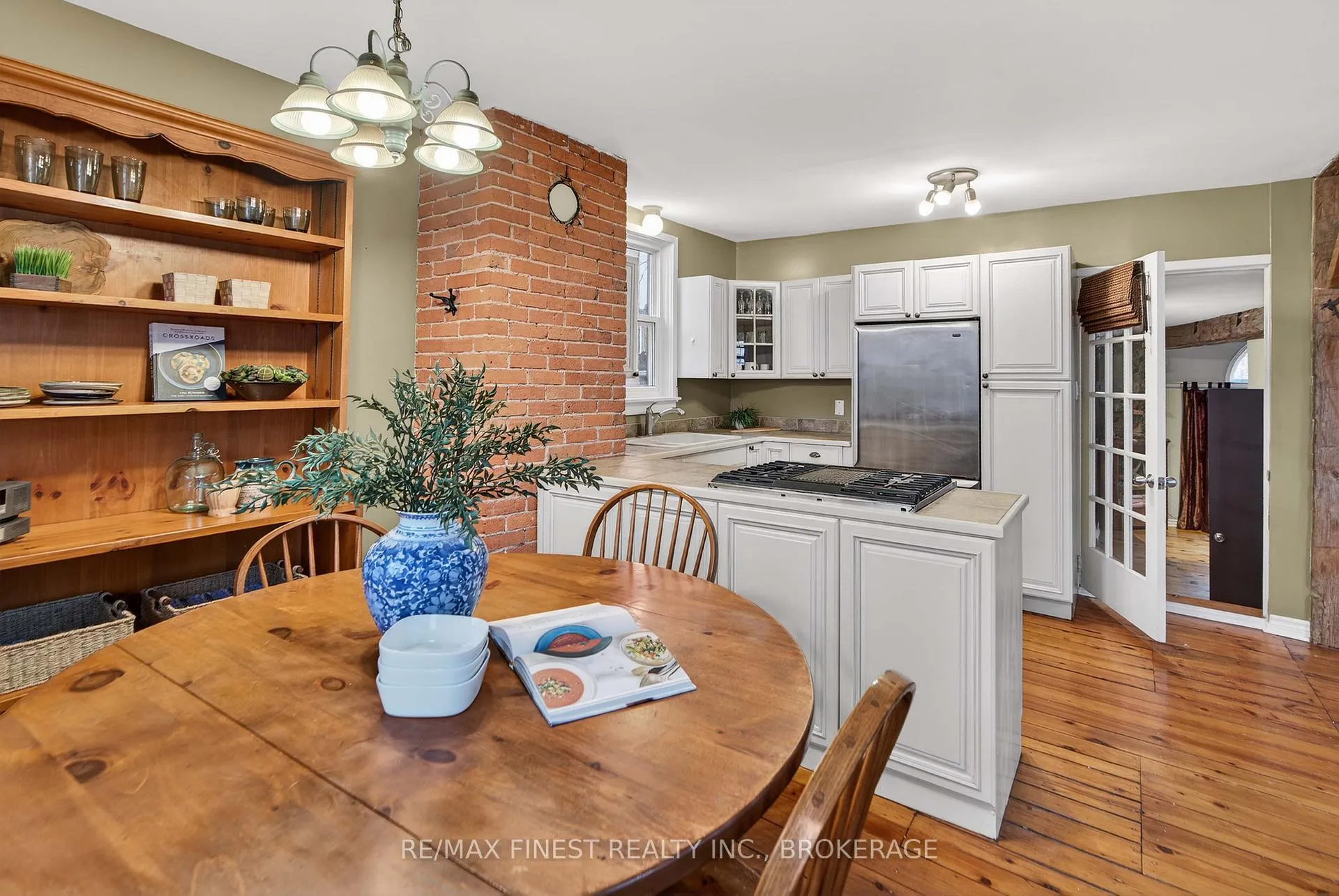 Photo 20 of 15 Cherry Street, Kingston, East of Sir John A. Blvd — HOMEH
