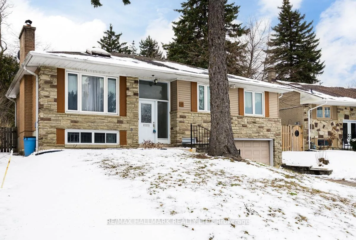 Photo 2 of 10 Henderson Avenue, Markham, Grandview — HOMEH