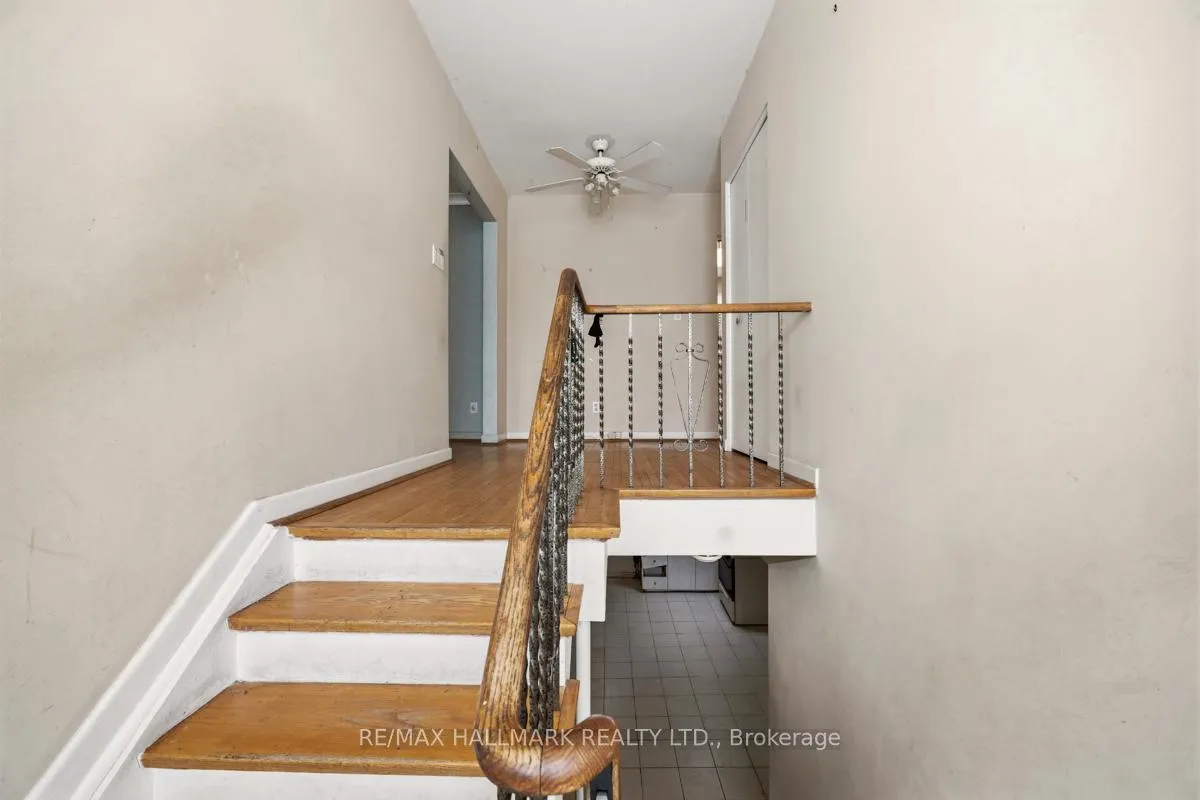 Photo 5 of 10 Henderson Avenue, Markham, Grandview — HOMEH