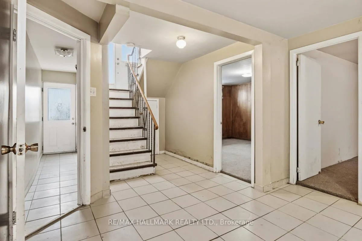 Photo 21 of 10 Henderson Avenue, Markham, Grandview — HOMEH