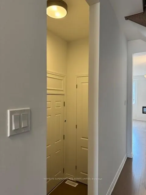 Photo 9 of 3208 Meadowridge Drive, Oakville, Joshua Meadows — HOMEH