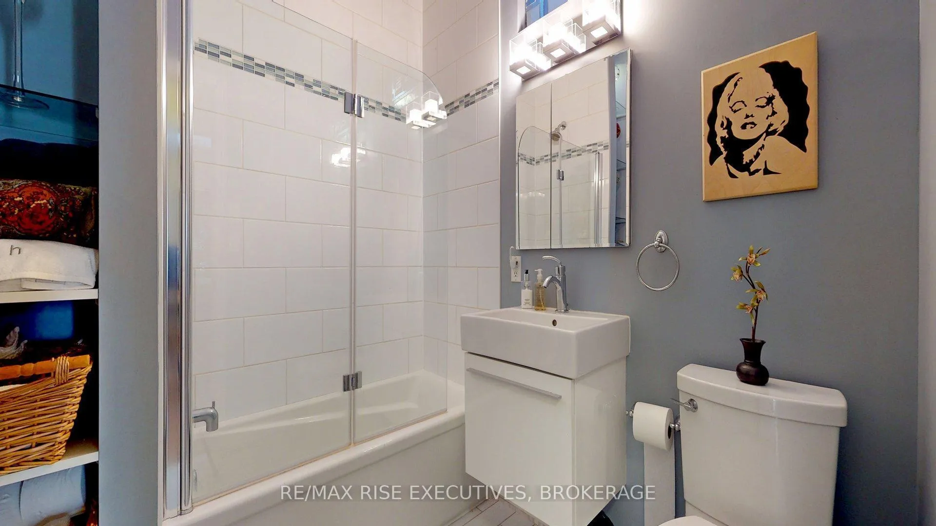 Photo 12 of 36 Kenwoods Circle, Kingston, Kingston East (Incl Barret Crt) — HOMEH