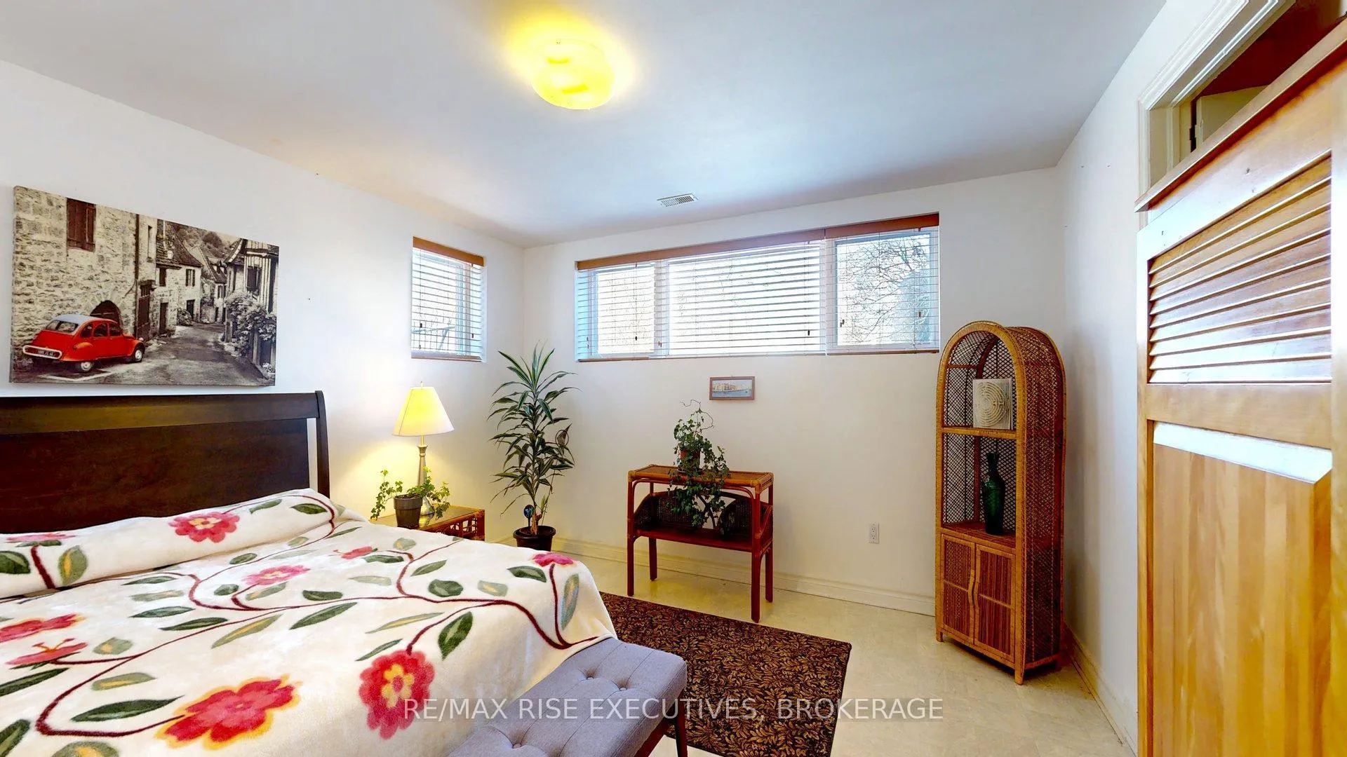 Photo 15 of 36 Kenwoods Circle, Kingston, Kingston East (Incl Barret Crt) — HOMEH