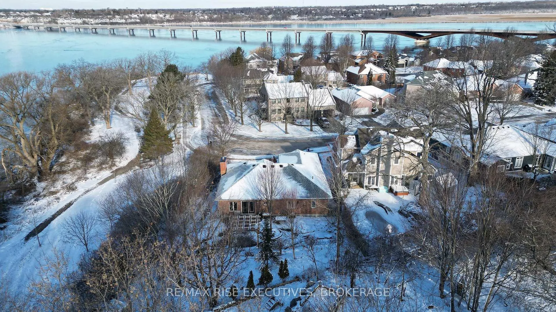 Photo 17 of 36 Kenwoods Circle, Kingston, Kingston East (Incl Barret Crt) — HOMEH
