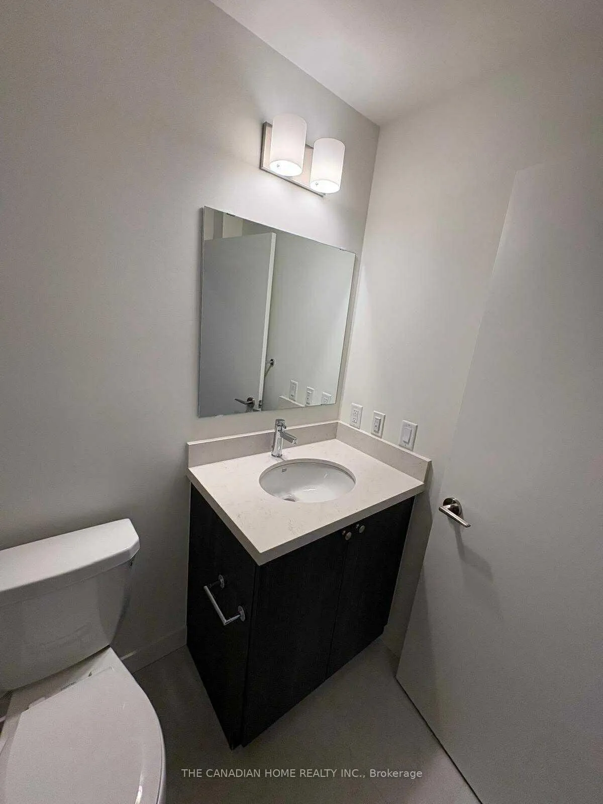 Photo 10 of Unit 721, 51 Clarington Boulevard S, Clarington, Bowmanville — HOMEH