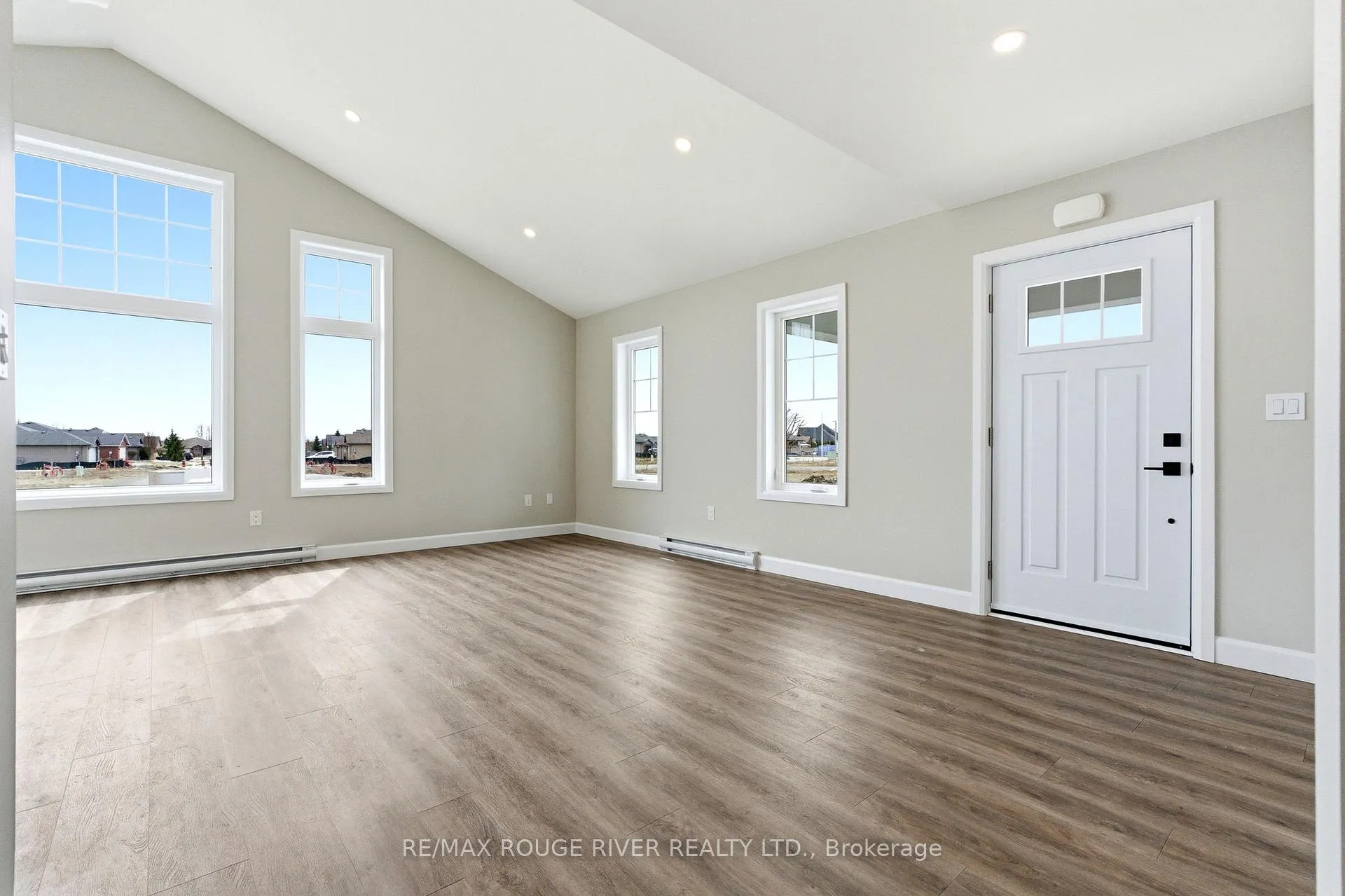 Photo 5 of Unit 301, 14 Meadowcreek Drive, Brighton — HOMEH