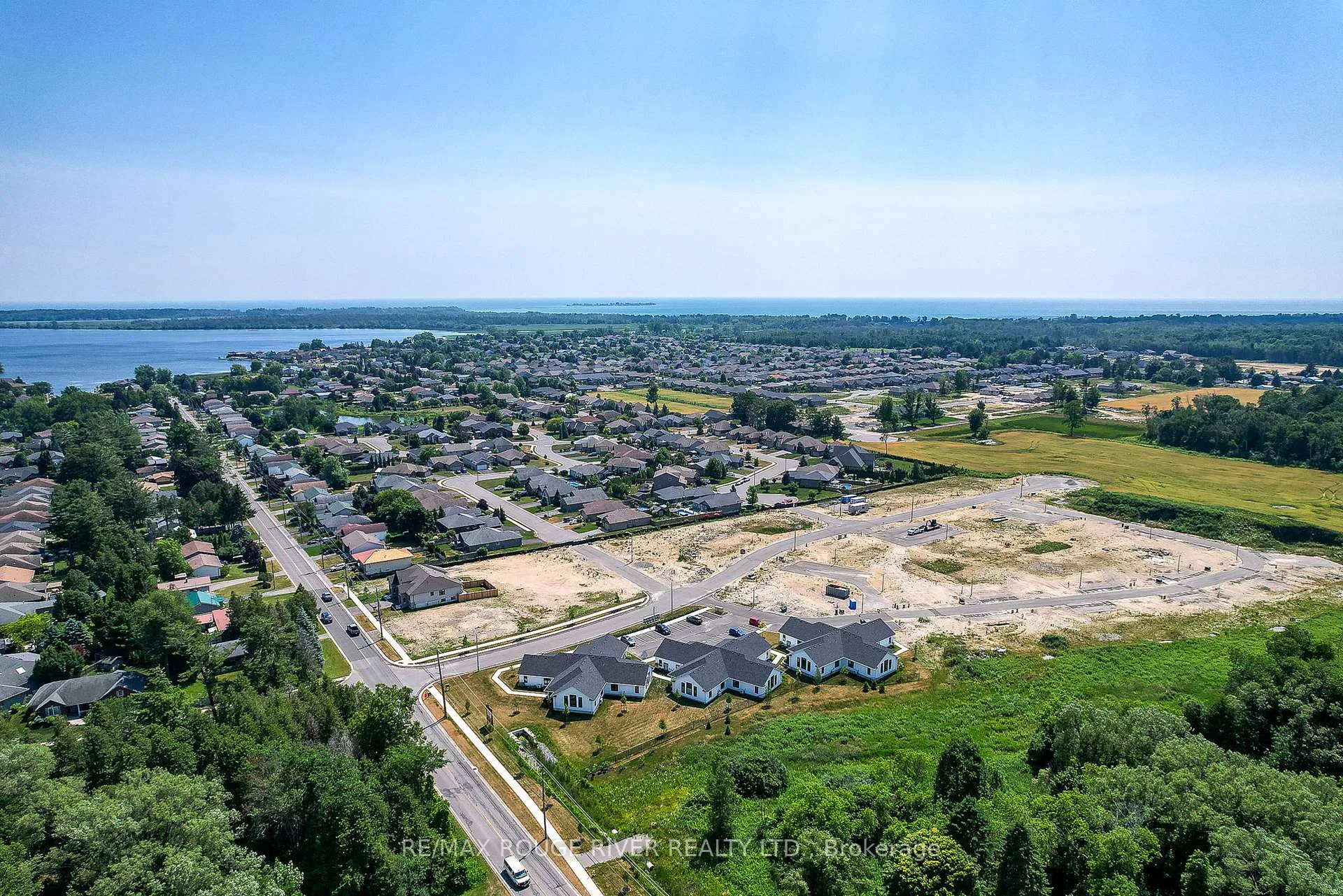 Photo 27 of Unit 301, 14 Meadowcreek Drive, Brighton — HOMEH