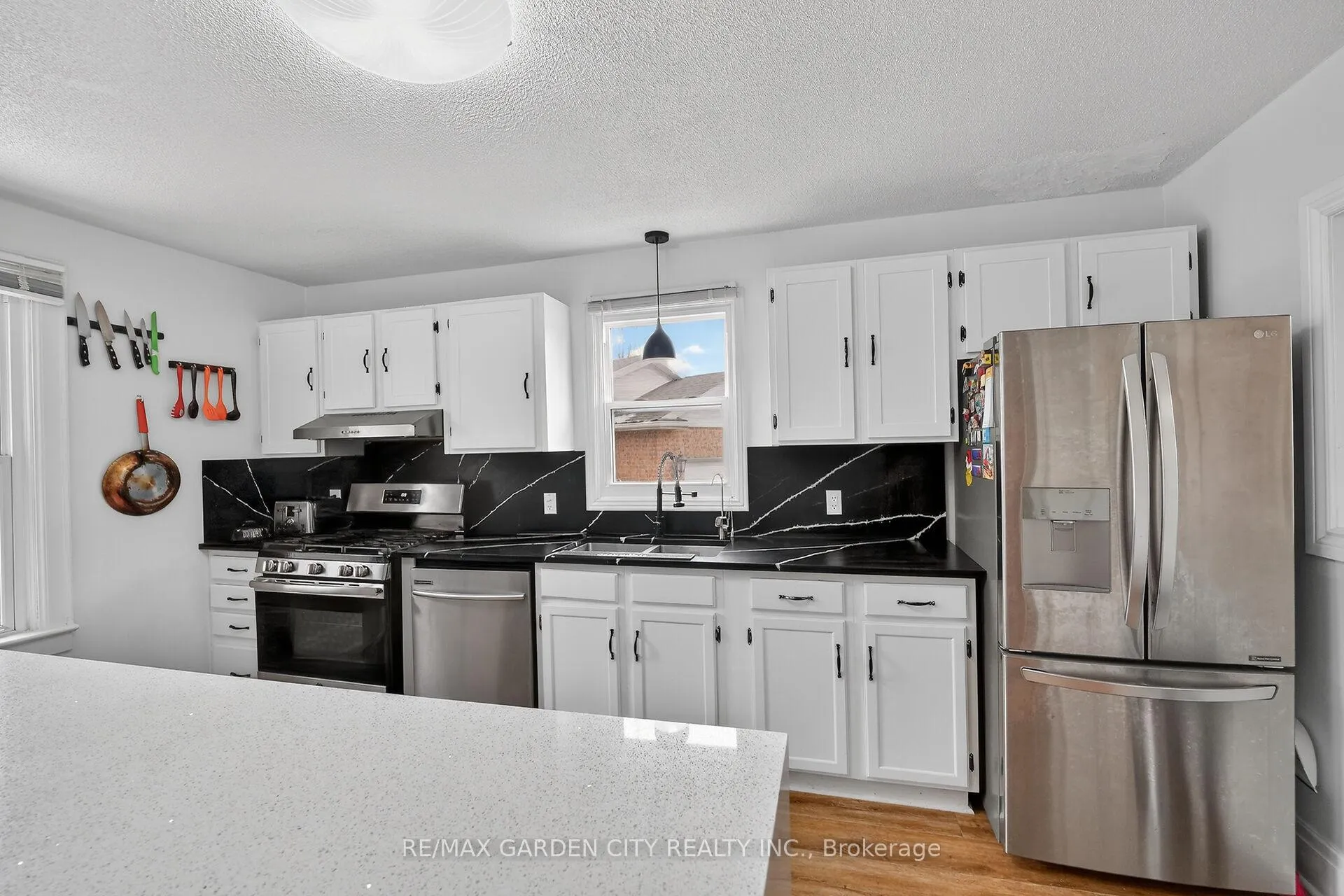 Photo 12 of 65 Scott Street W, St. Catharines, Haig — HOMEH