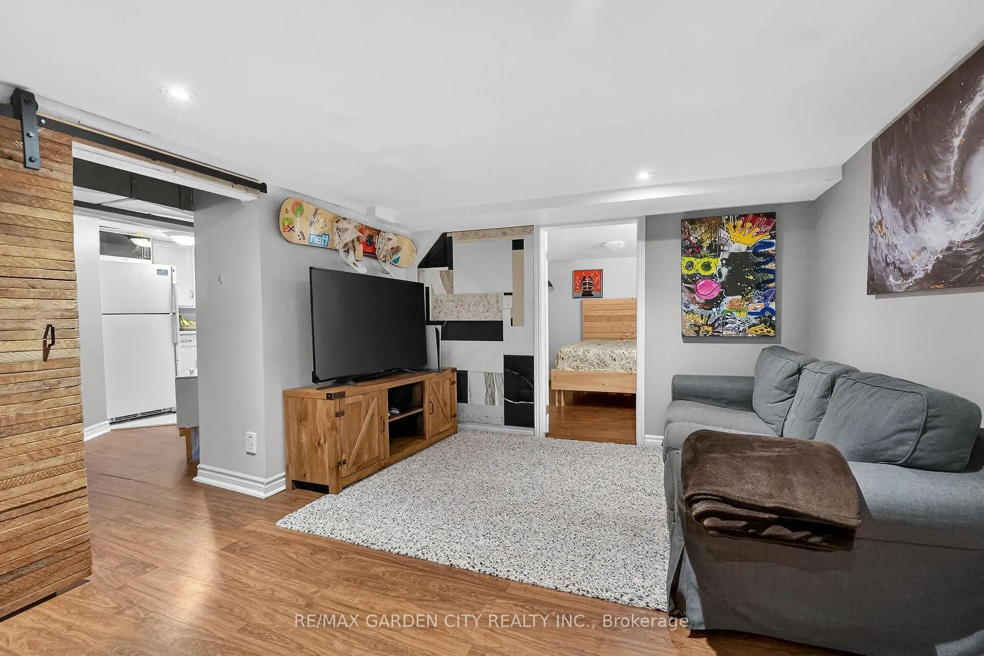 Photo 25 of 65 Scott Street W, St. Catharines, Haig — HOMEH