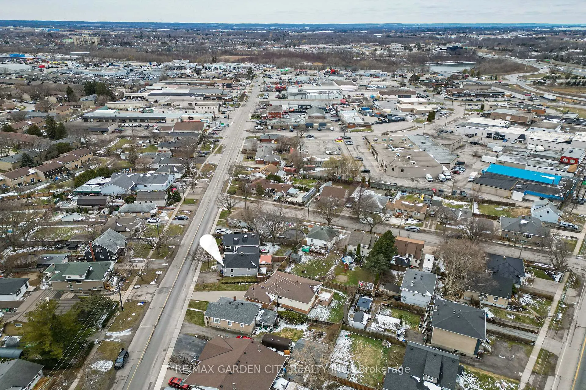 Photo 38 of 65 Scott Street W, St. Catharines, Haig — HOMEH