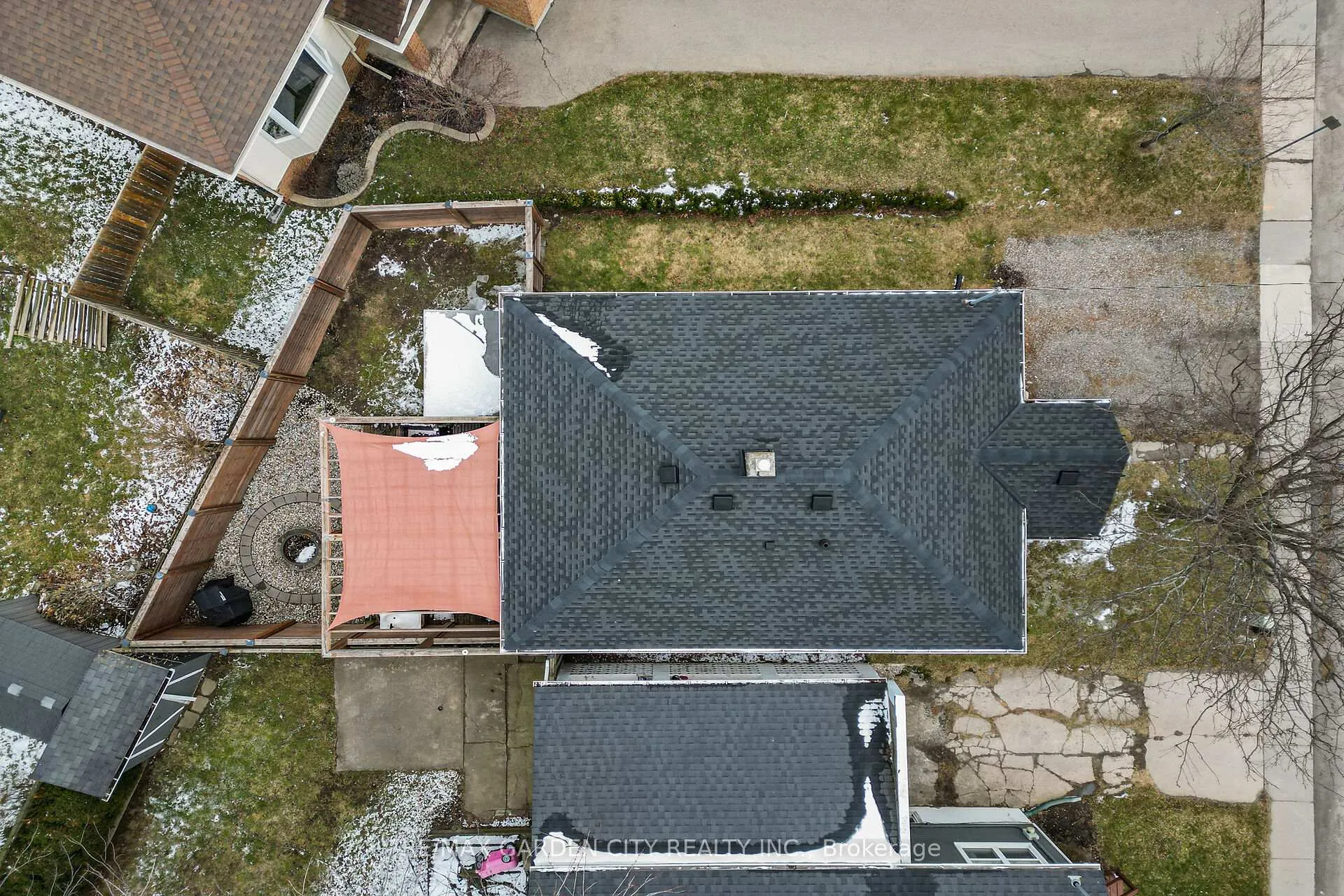 Photo 44 of 65 Scott Street W, St. Catharines, Haig — HOMEH