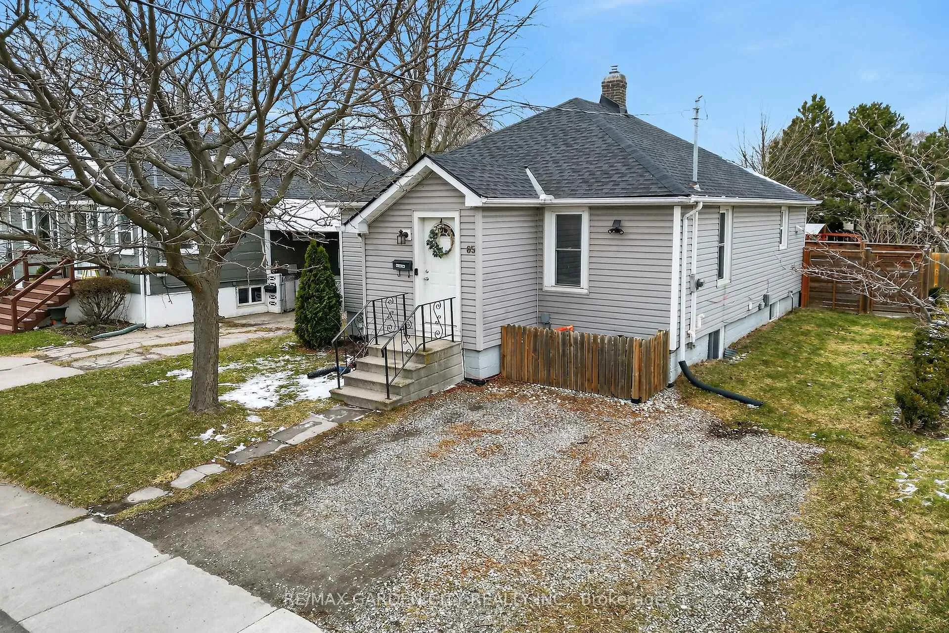 Photo 45 of 65 Scott Street W, St. Catharines, Haig — HOMEH
