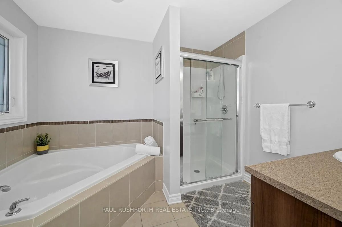 Photo 25 of 560 Du Pin Rouge Way, Ottawa, Mer Bleue/Bradley Estates/Anderson Park — HOMEH