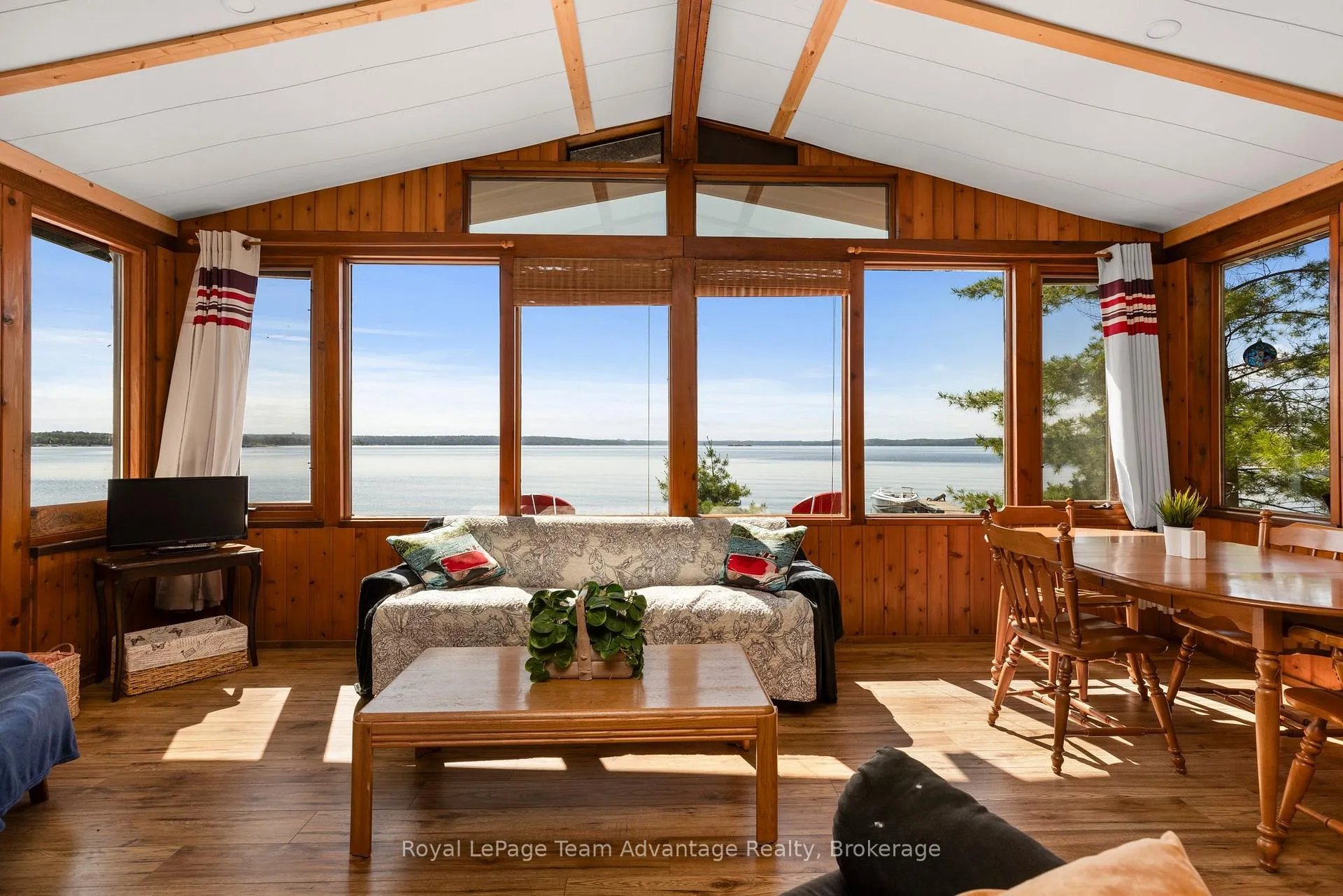 Photo 5 of 36 Island 15c, Carling — HOMEH
