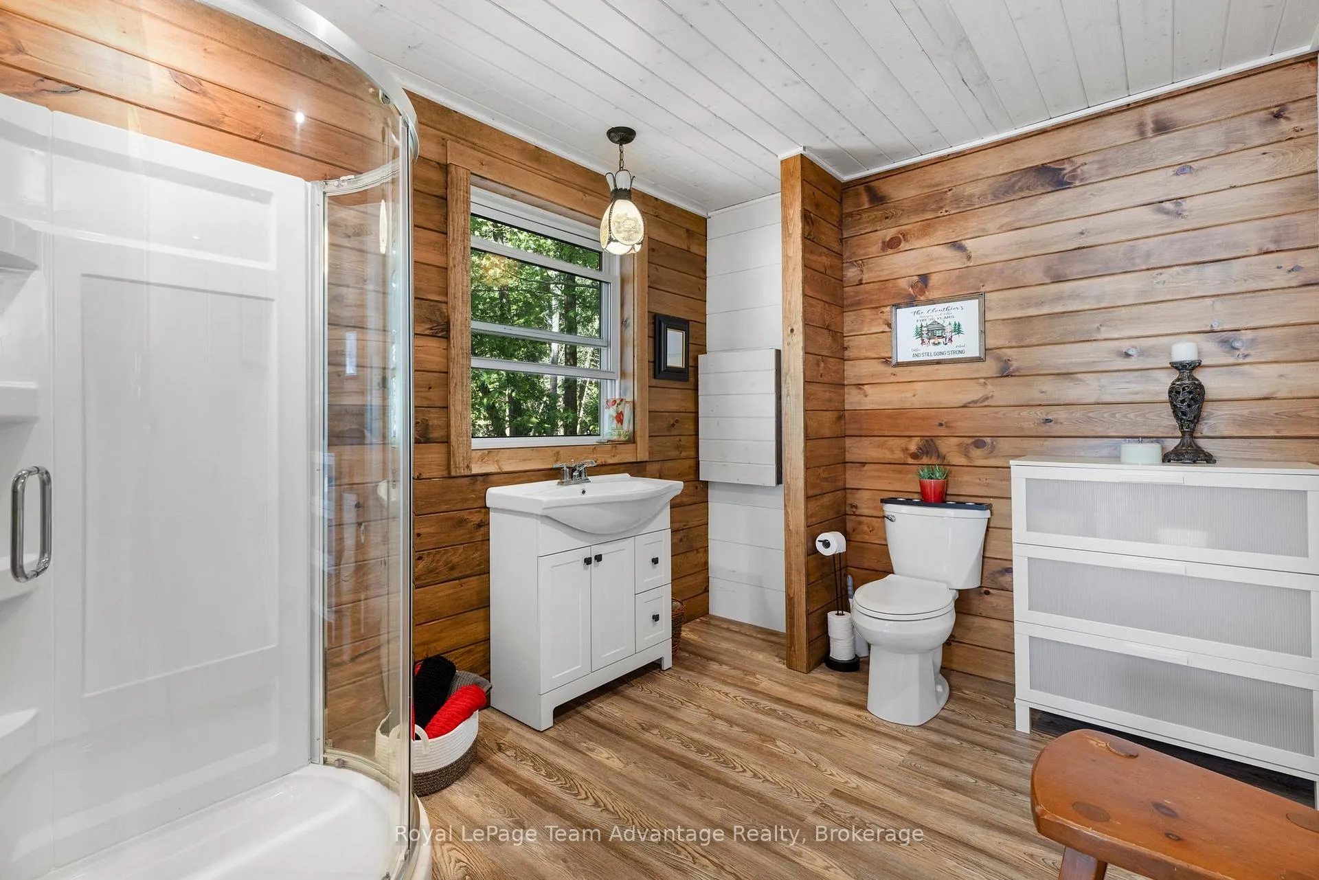Photo 15 of 36 Island 15c, Carling — HOMEH
