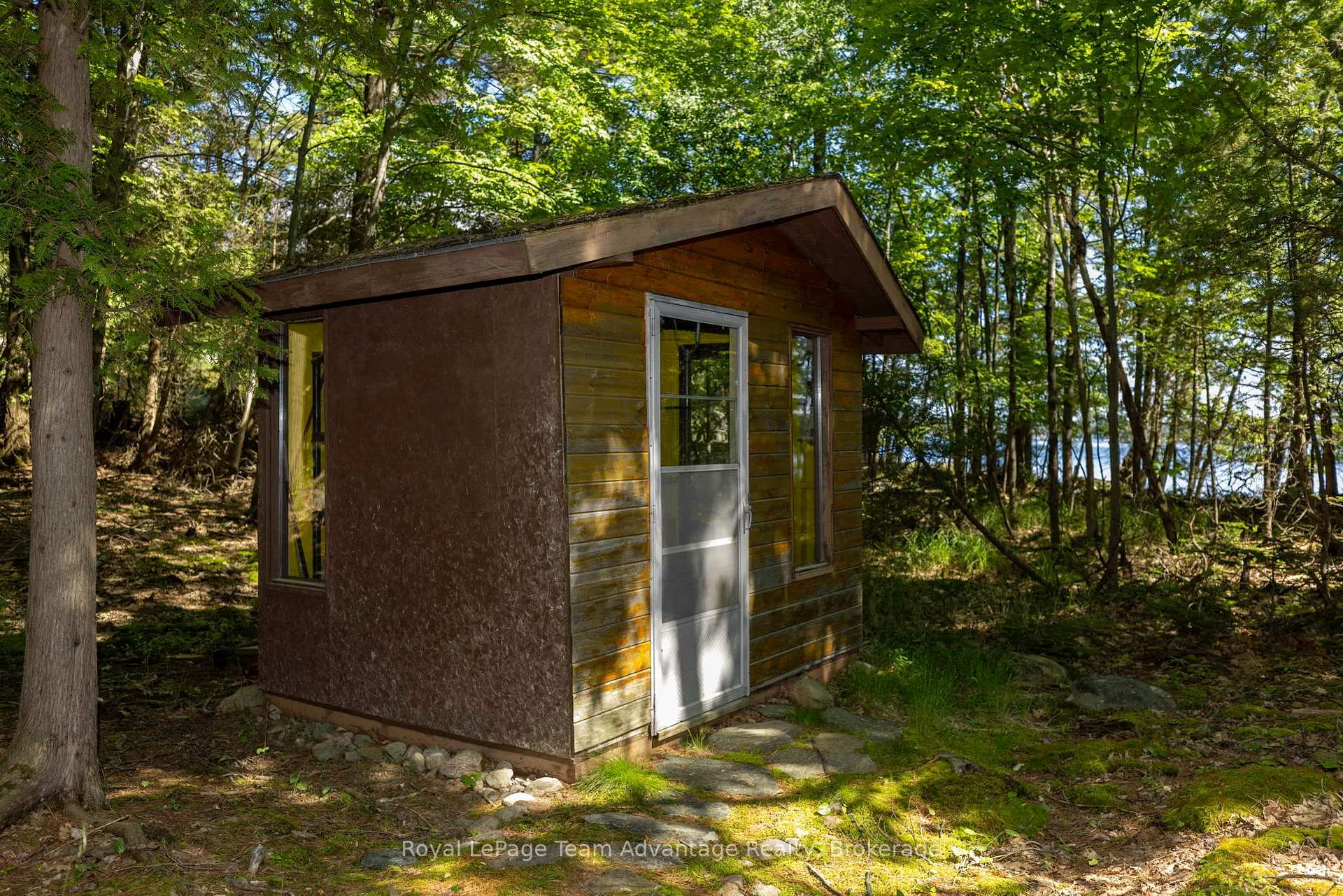 Photo 30 of 36 Island 15c, Carling — HOMEH