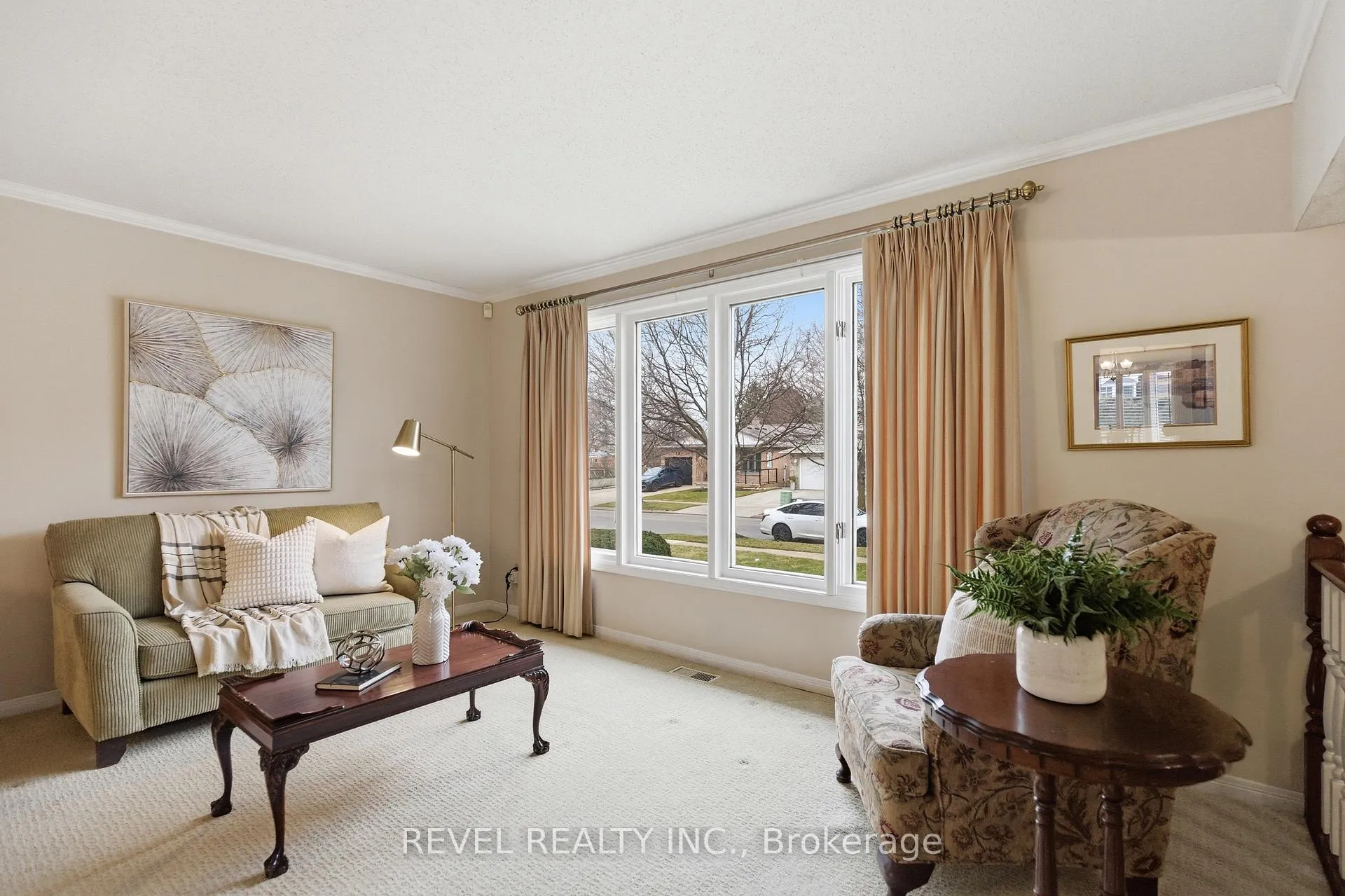 Photo 5 of 3 Elderwood Drive, St. Catharines, Grapeview — HOMEH
