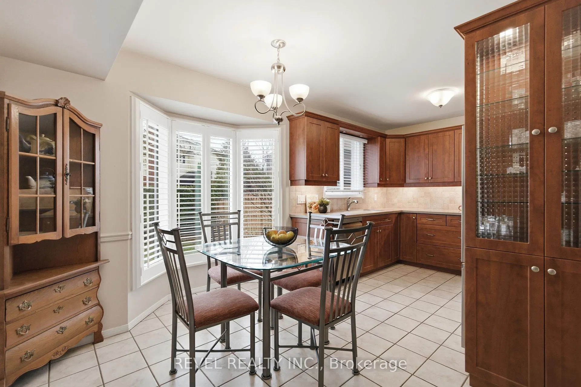 Photo 13 of 3 Elderwood Drive, St. Catharines, Grapeview — HOMEH