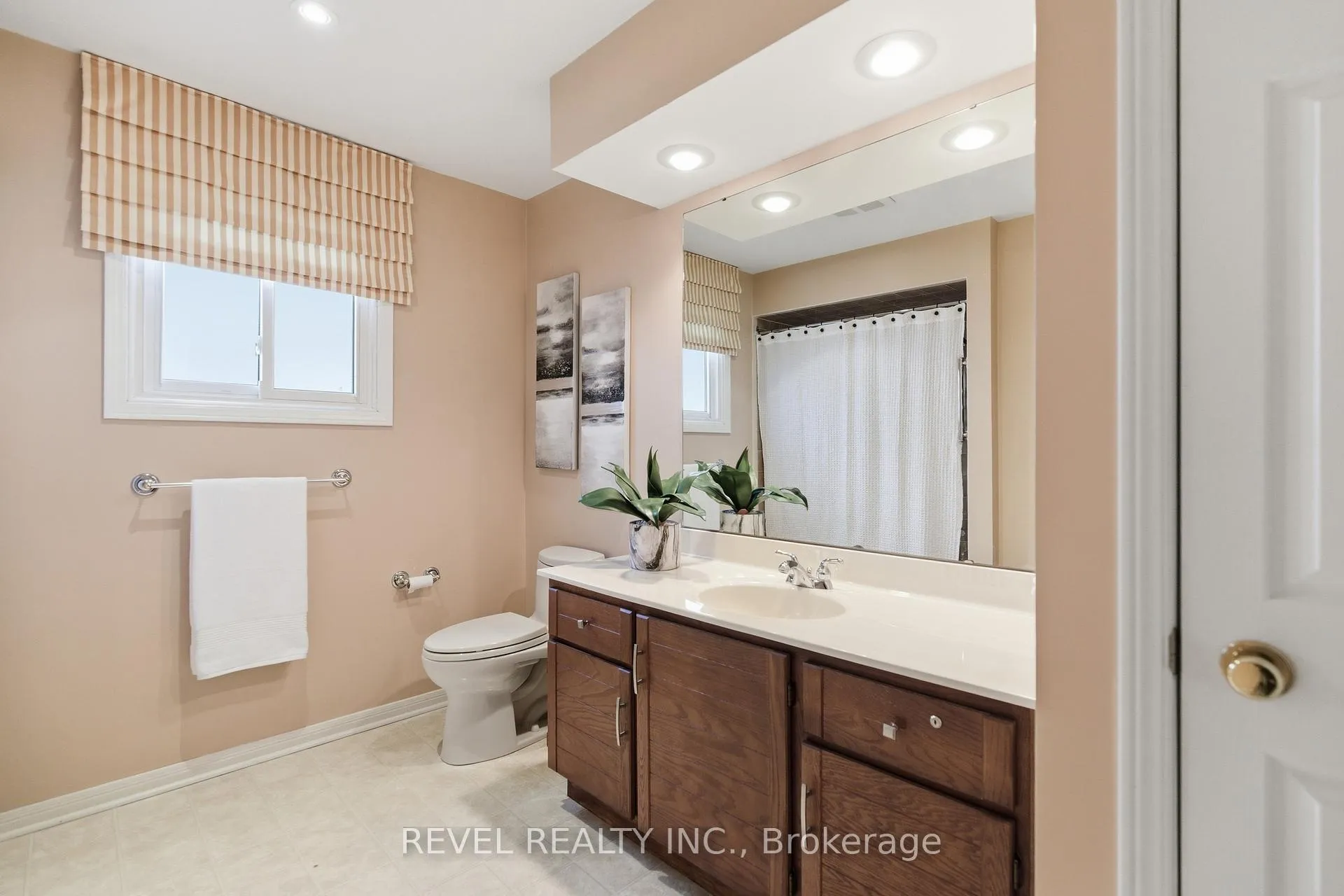 Photo 34 of 3 Elderwood Drive, St. Catharines, Grapeview — HOMEH