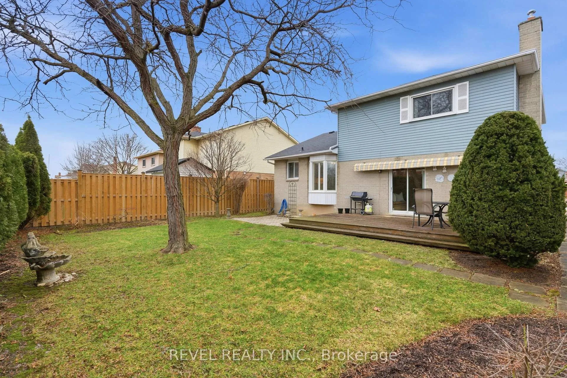 Photo 45 of 3 Elderwood Drive, St. Catharines, Grapeview — HOMEH