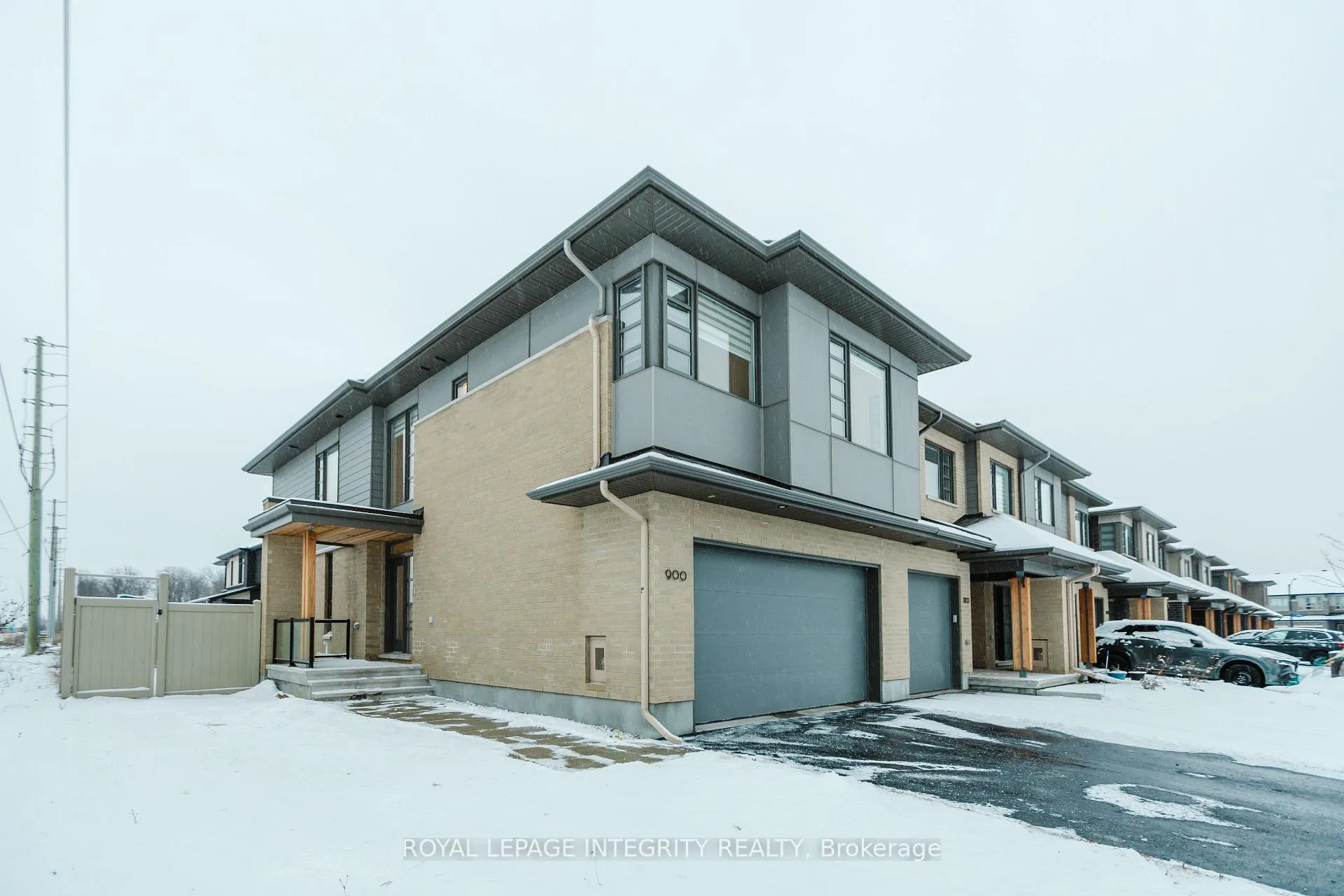 Photo 2 of 900 Chipping Circle, Ottawa, Riverside South/Gloucester Glen — HOMEH