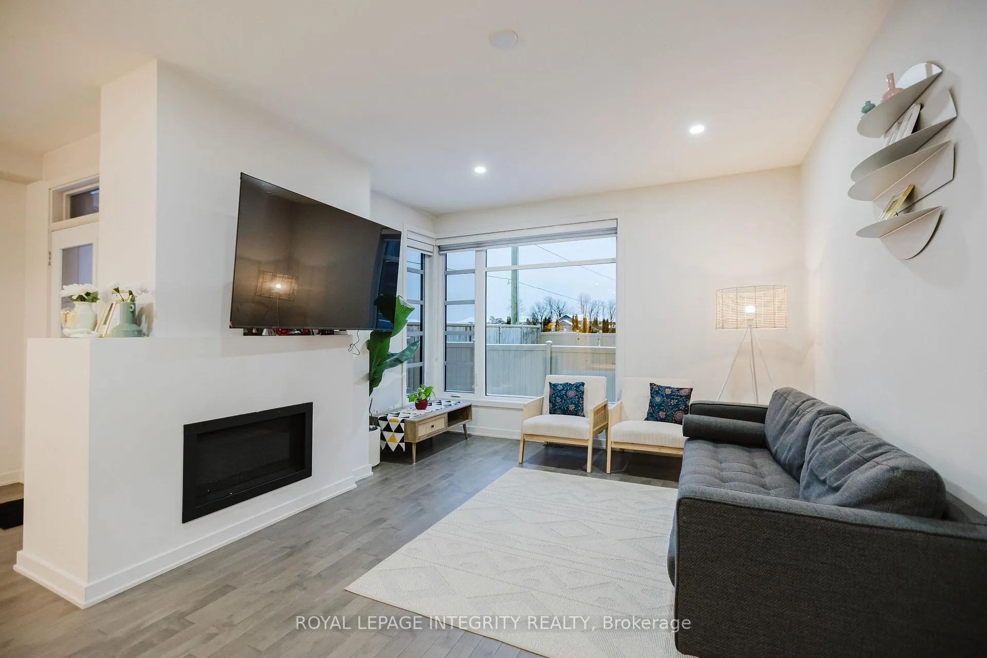 Photo 18 of 900 Chipping Circle, Ottawa, Riverside South/Gloucester Glen — HOMEH