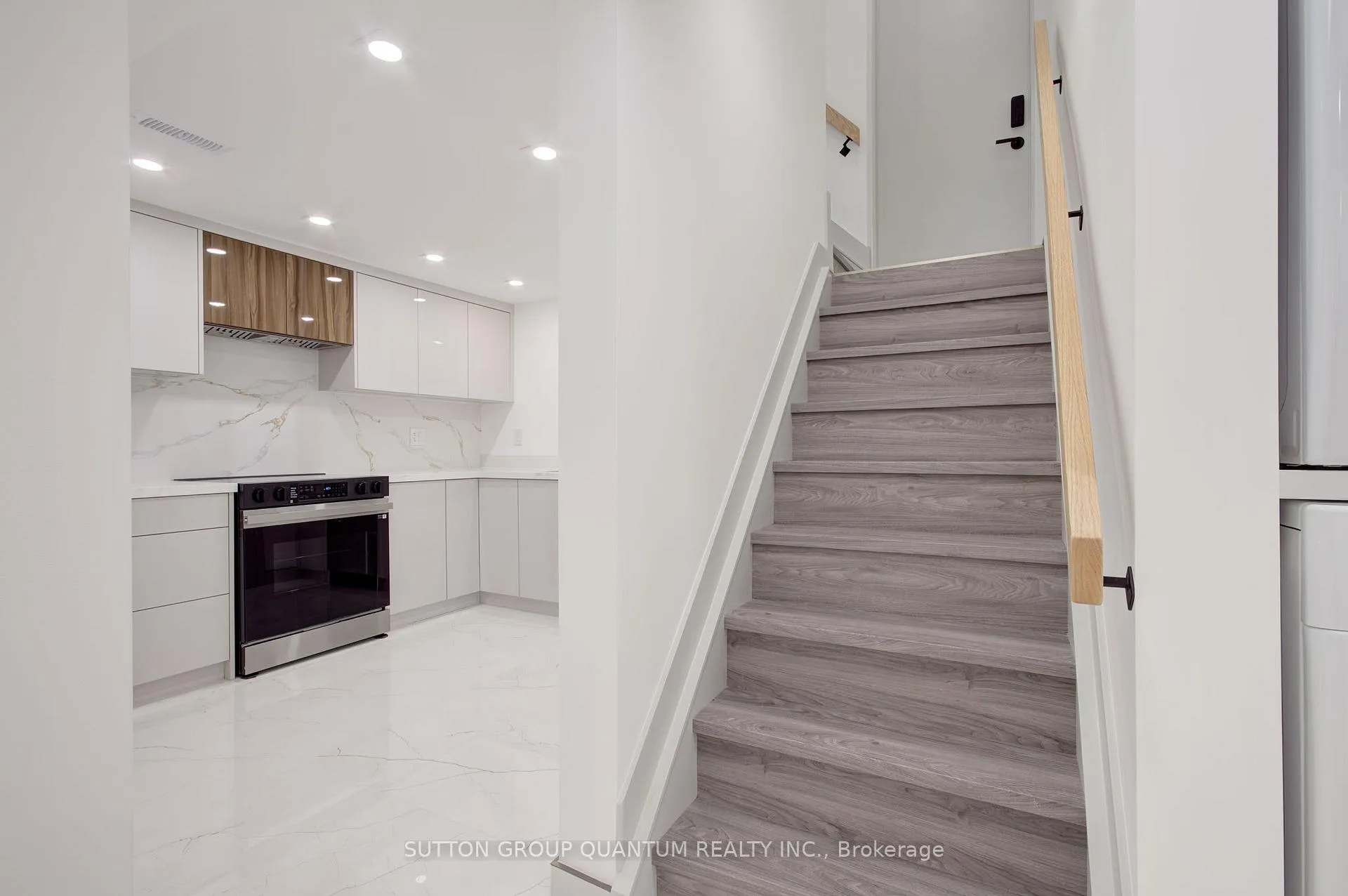 Photo 6 of Unit Lower Unit, 95 South Bend Road E, Hamilton, Balfour — HOMEH
