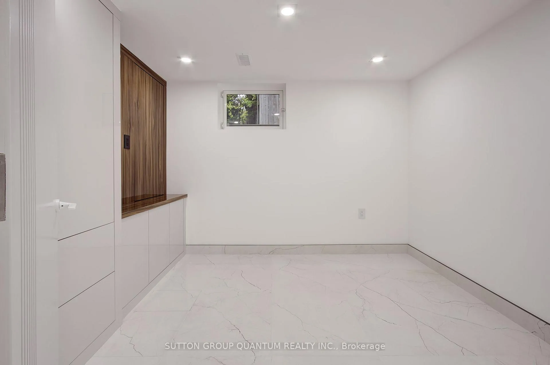 Photo 13 of Unit Lower Unit, 95 South Bend Road E, Hamilton, Balfour — HOMEH
