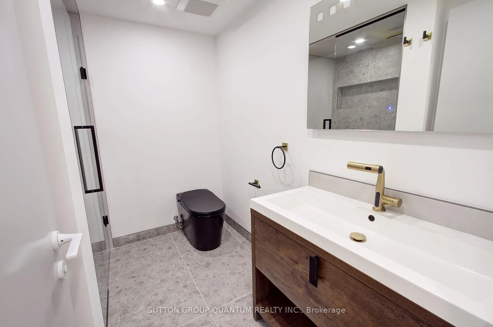 Photo 18 of Unit Lower Unit, 95 South Bend Road E, Hamilton, Balfour — HOMEH