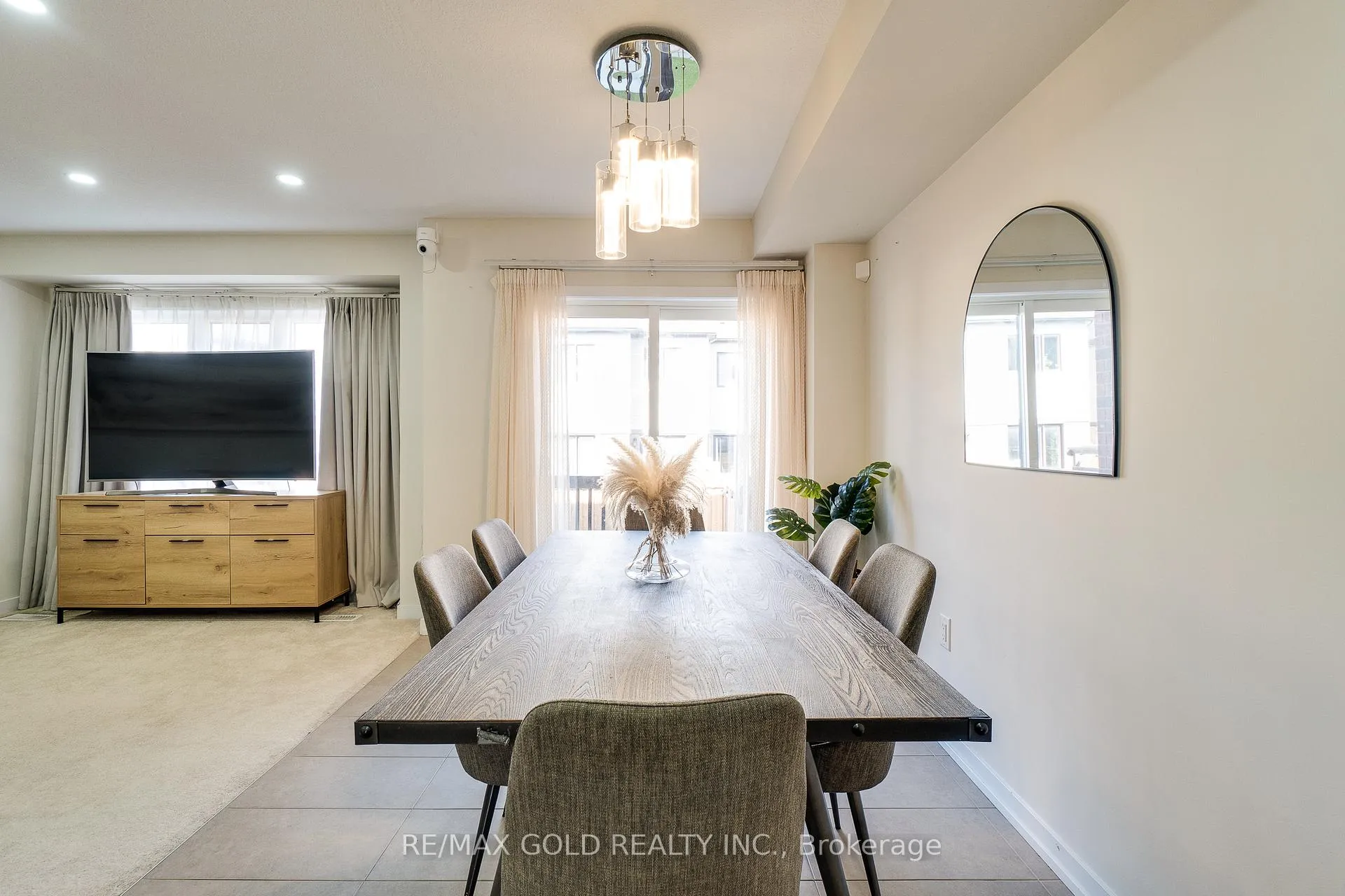 Photo 19 of 128 Pagebrook Crescent, Hamilton, Stoney Creek Mountain — HOMEH