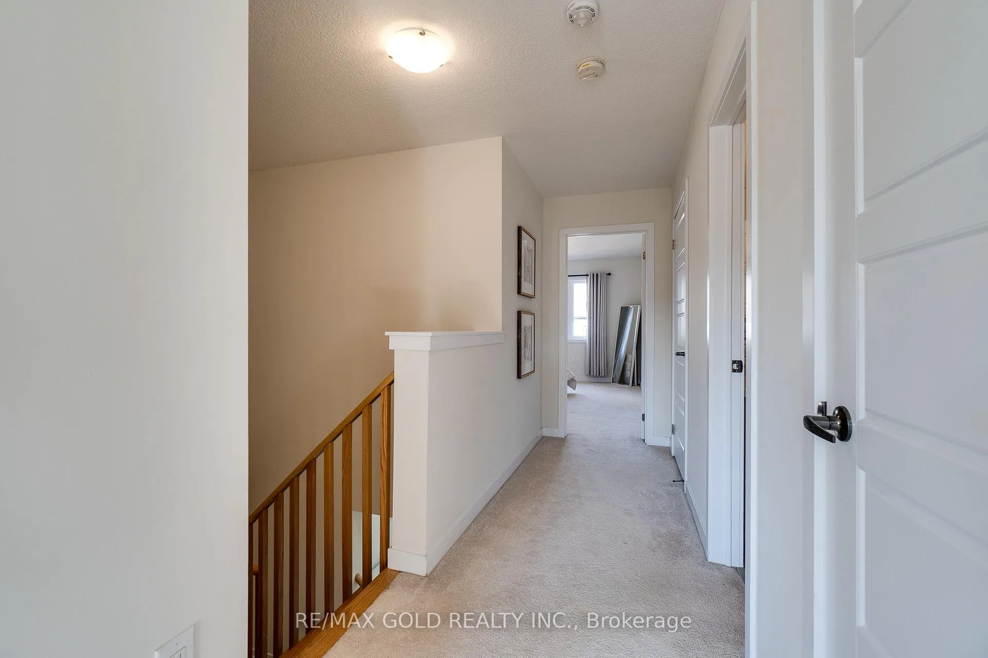 Photo 23 of 128 Pagebrook Crescent, Hamilton, Stoney Creek Mountain — HOMEH