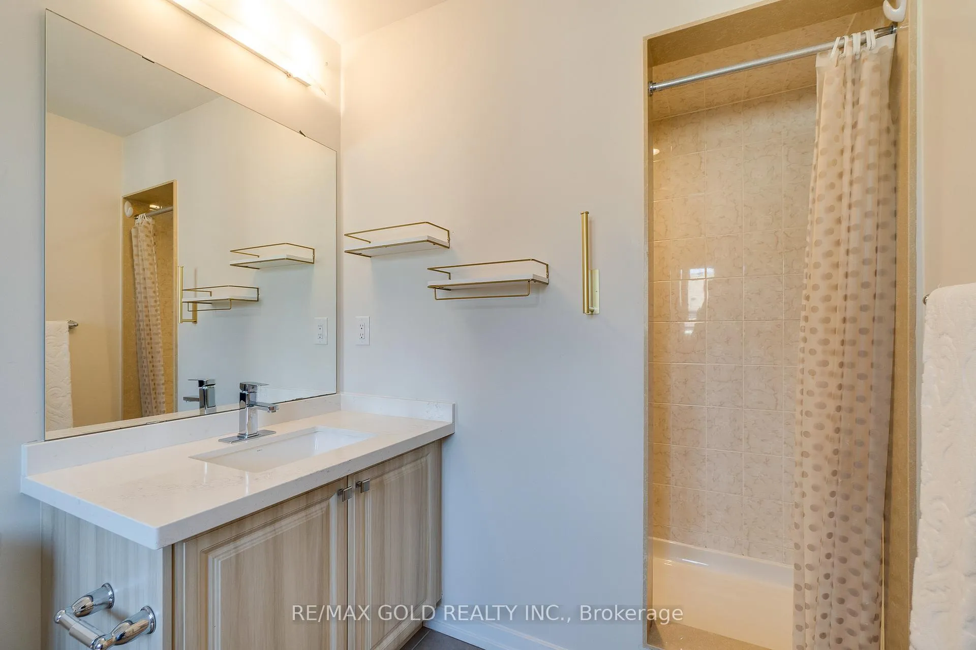 Photo 30 of 128 Pagebrook Crescent, Hamilton, Stoney Creek Mountain — HOMEH