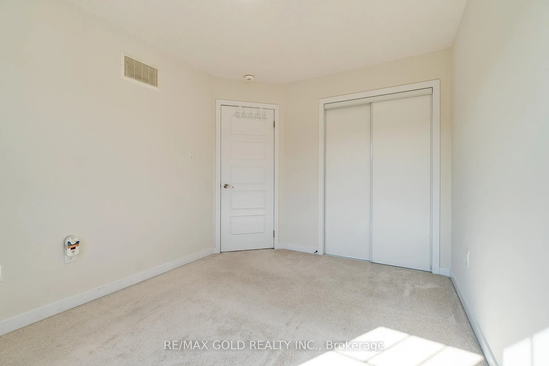 Photo 34 of 128 Pagebrook Crescent, Hamilton, Stoney Creek Mountain — HOMEH