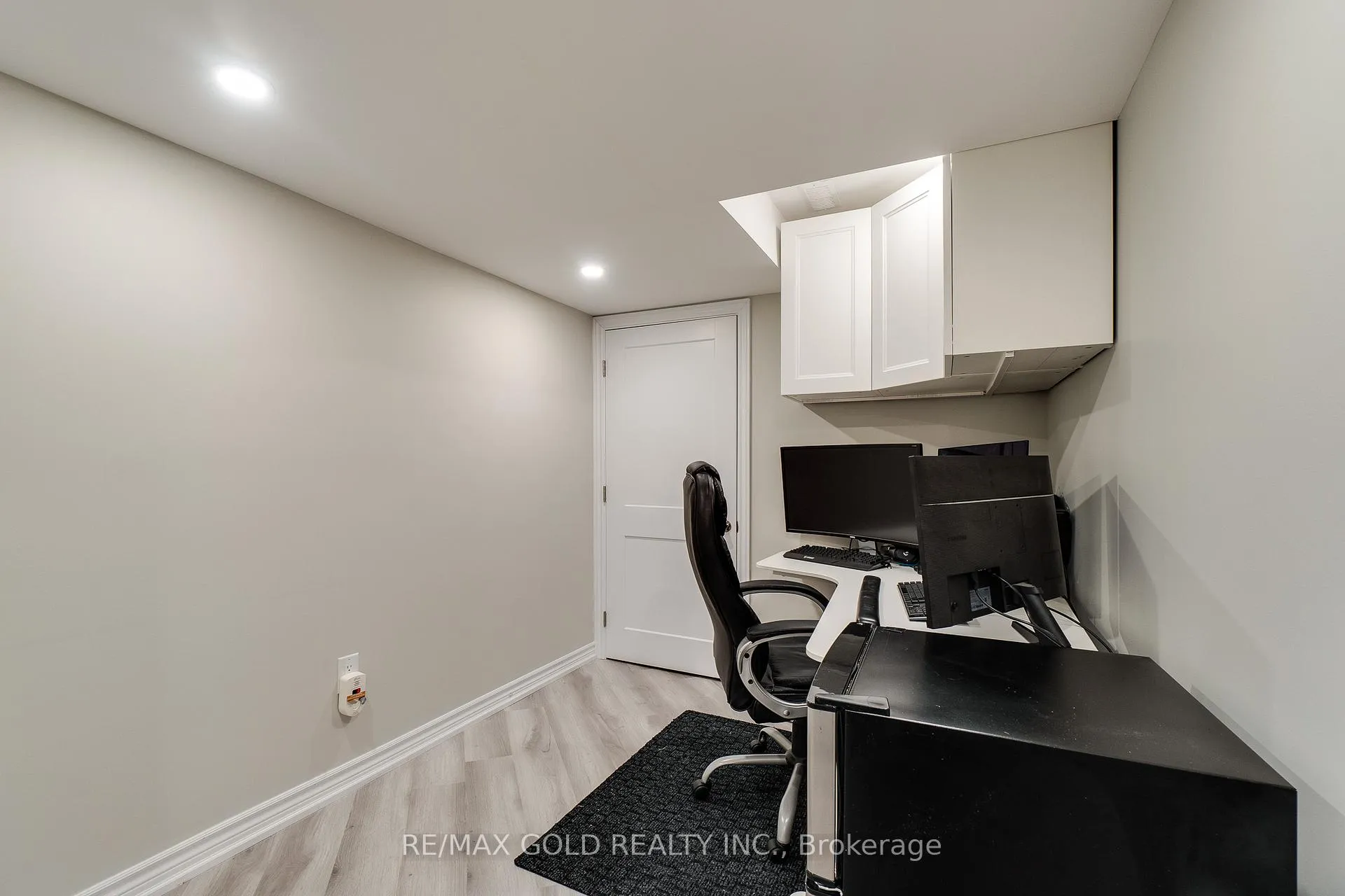 Photo 42 of 128 Pagebrook Crescent, Hamilton, Stoney Creek Mountain — HOMEH