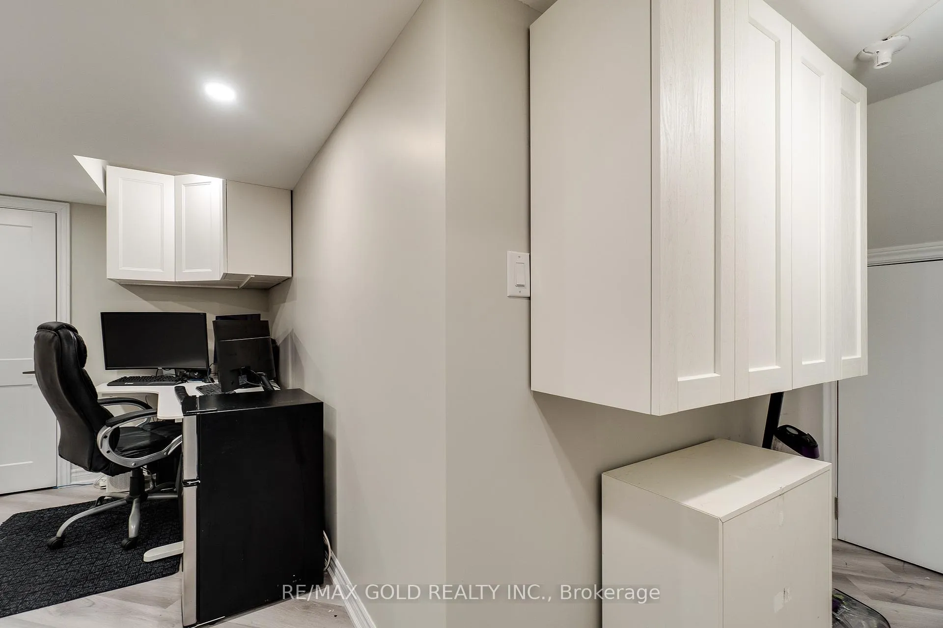 Photo 43 of 128 Pagebrook Crescent, Hamilton, Stoney Creek Mountain — HOMEH