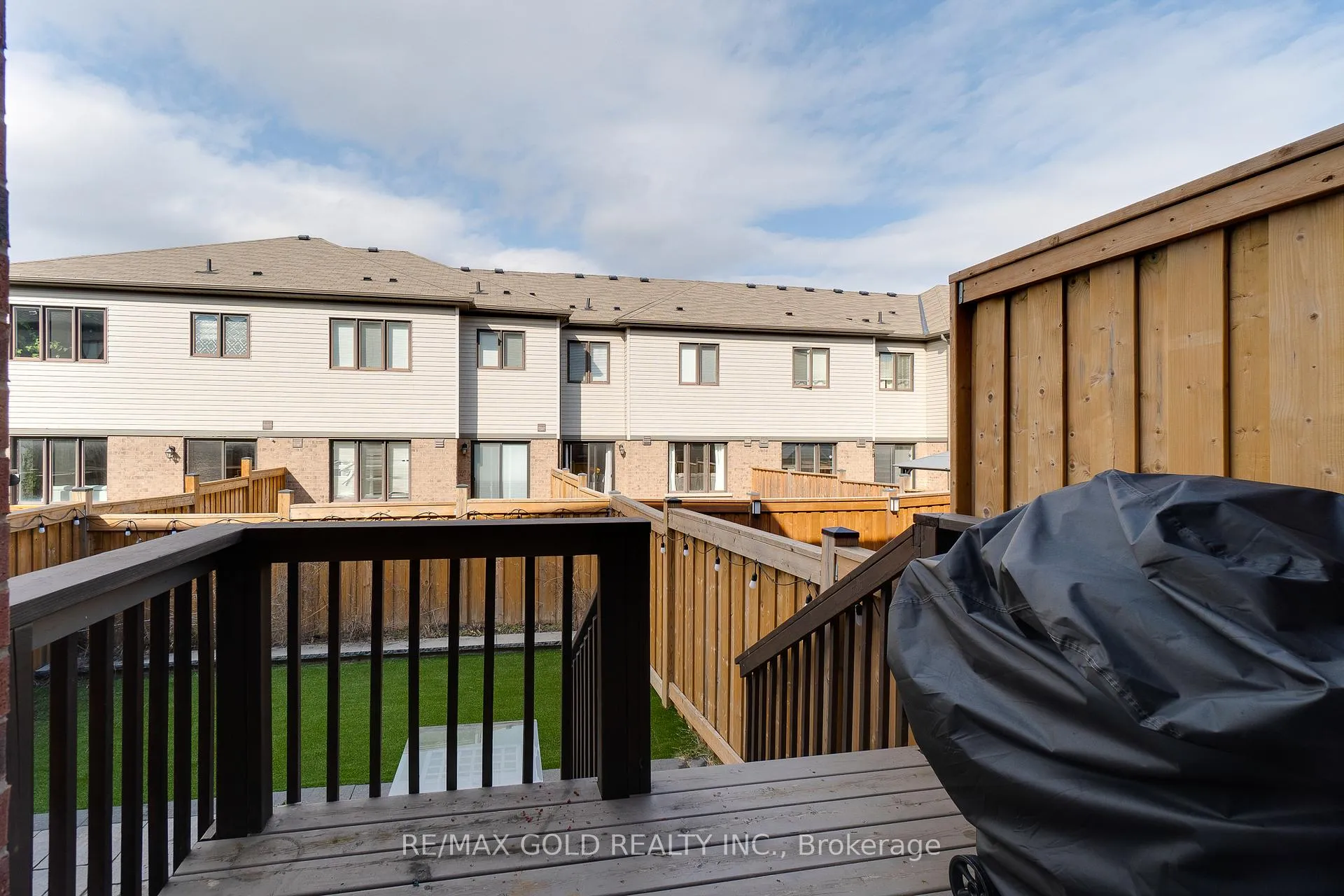 Photo 45 of 128 Pagebrook Crescent, Hamilton, Stoney Creek Mountain — HOMEH