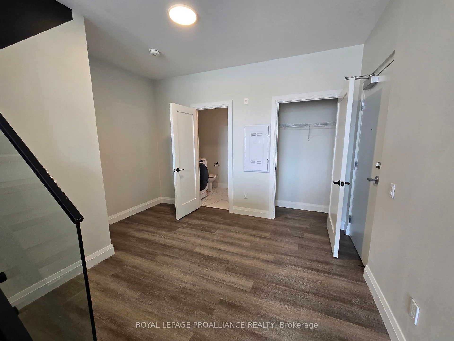 Photo 5 of Unit 203, 241 Front Street, Belleville, Belleville Ward — HOMEH
