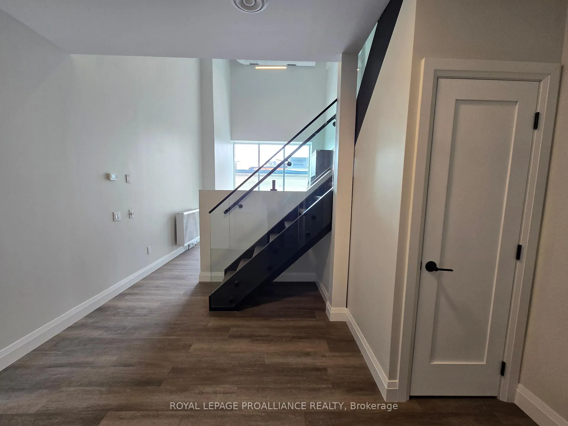 Photo 8 of Unit 203, 241 Front Street, Belleville, Belleville Ward — HOMEH