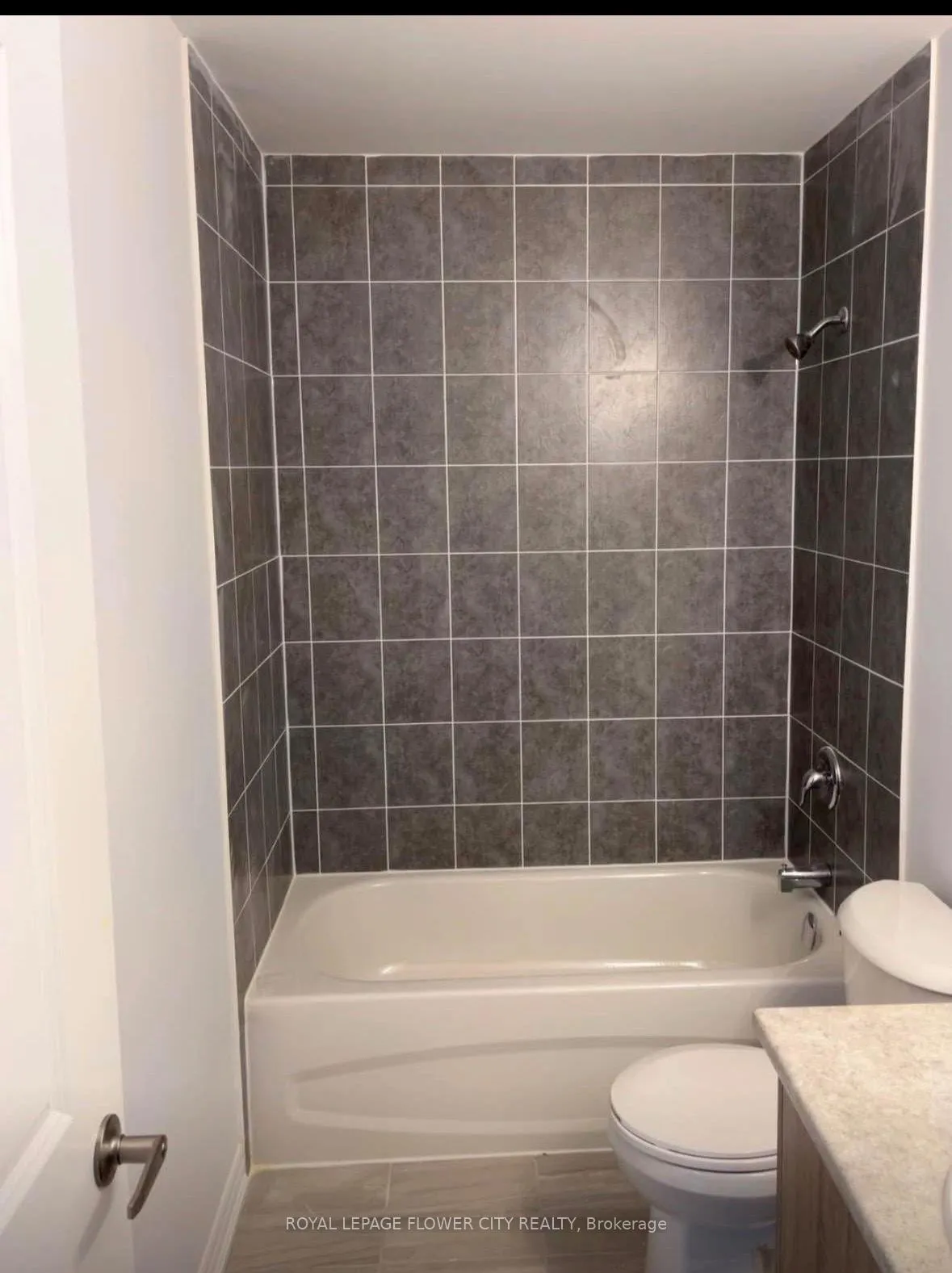 Photo 3 of Unit 12, 7360 Sandy Ridge Common, Niagara Falls, Oldfield — HOMEH