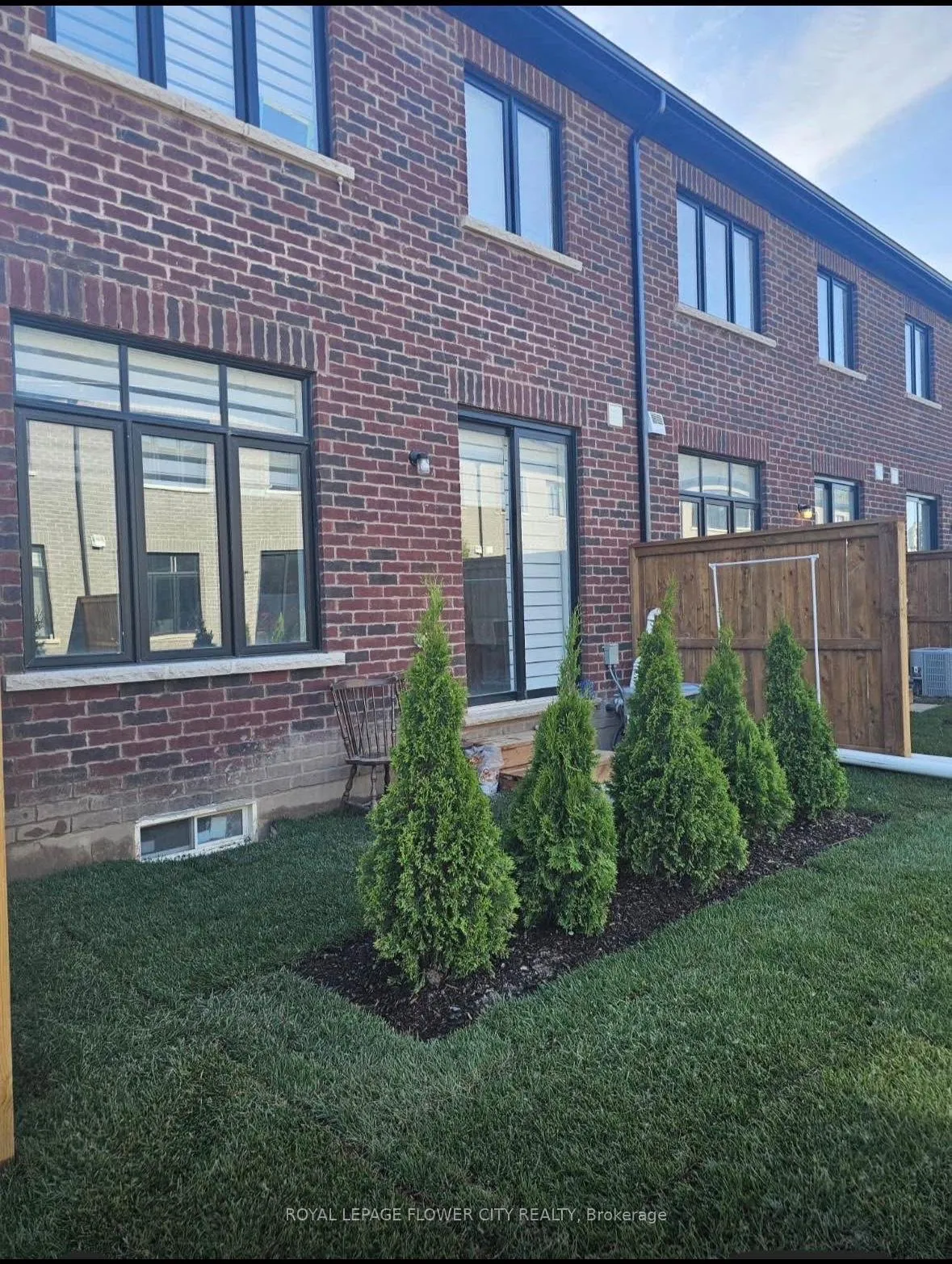 Photo 9 of Unit 12, 7360 Sandy Ridge Common, Niagara Falls, Oldfield — HOMEH
