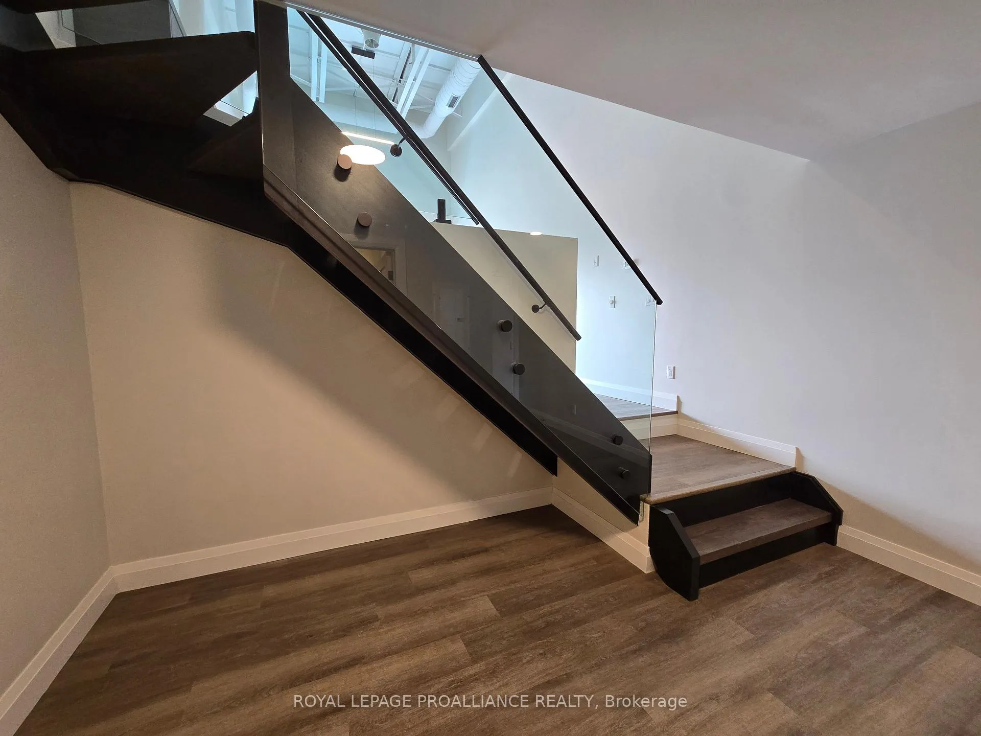 Photo 8 of Unit 204, 241 Front Street, Belleville, Belleville Ward — HOMEH